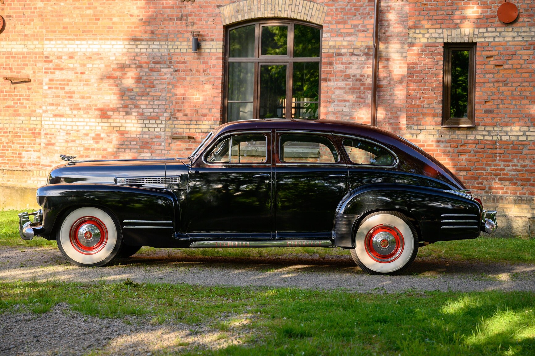 Exteriörbild på 1941 Cadillac Model Sixty-One Fastback (4)