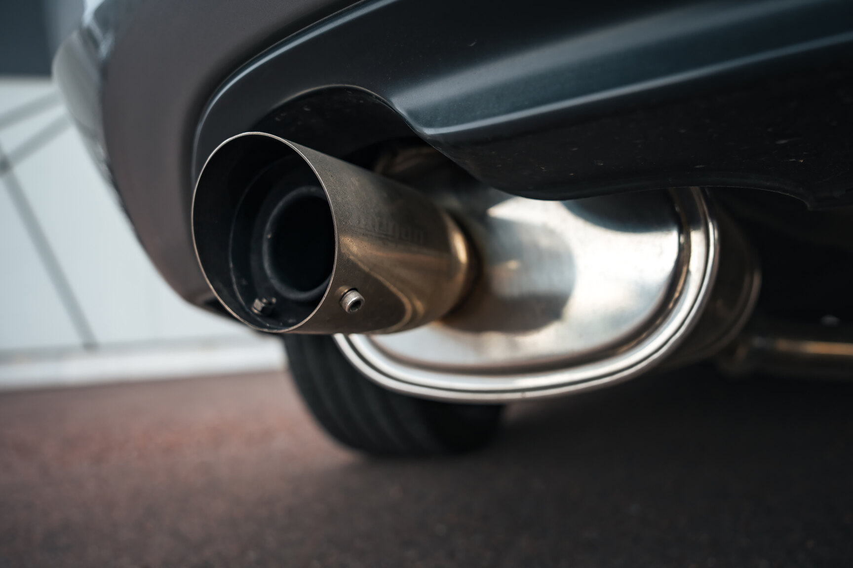 Exterior image of 2000 Honda S2000 AP1