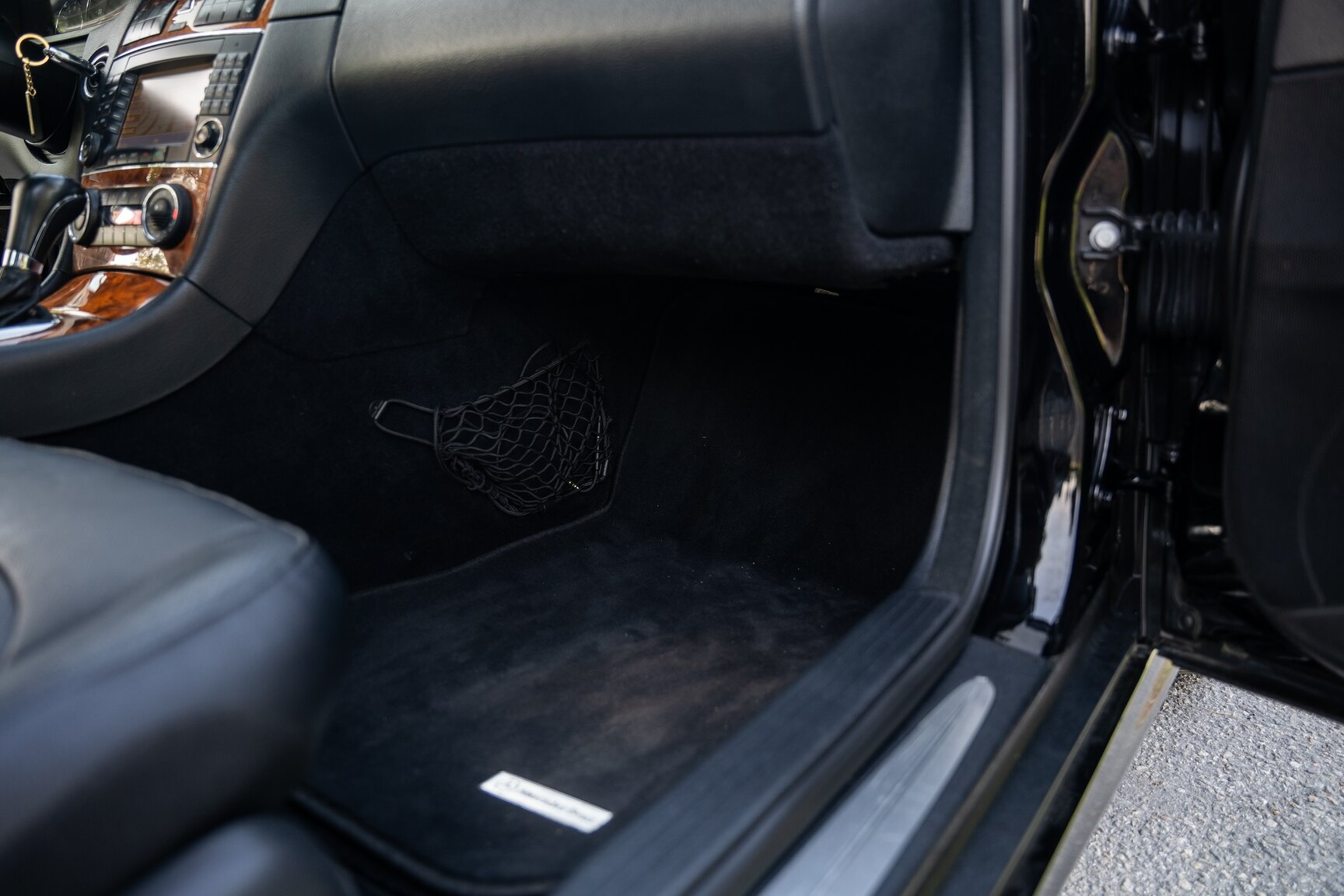 Interior image of 2009 Mercedes-Benz CLK 550