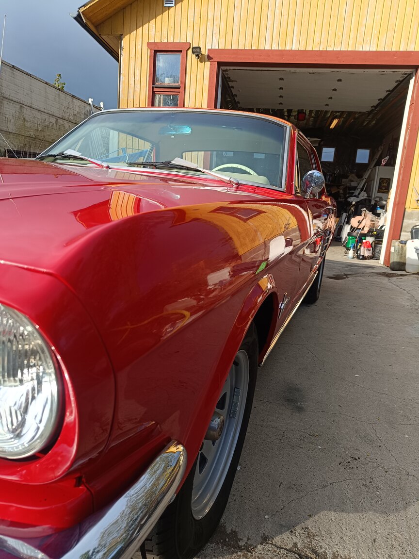 Exterior image of 1966 Ford Mustang Hardtop 3.3 