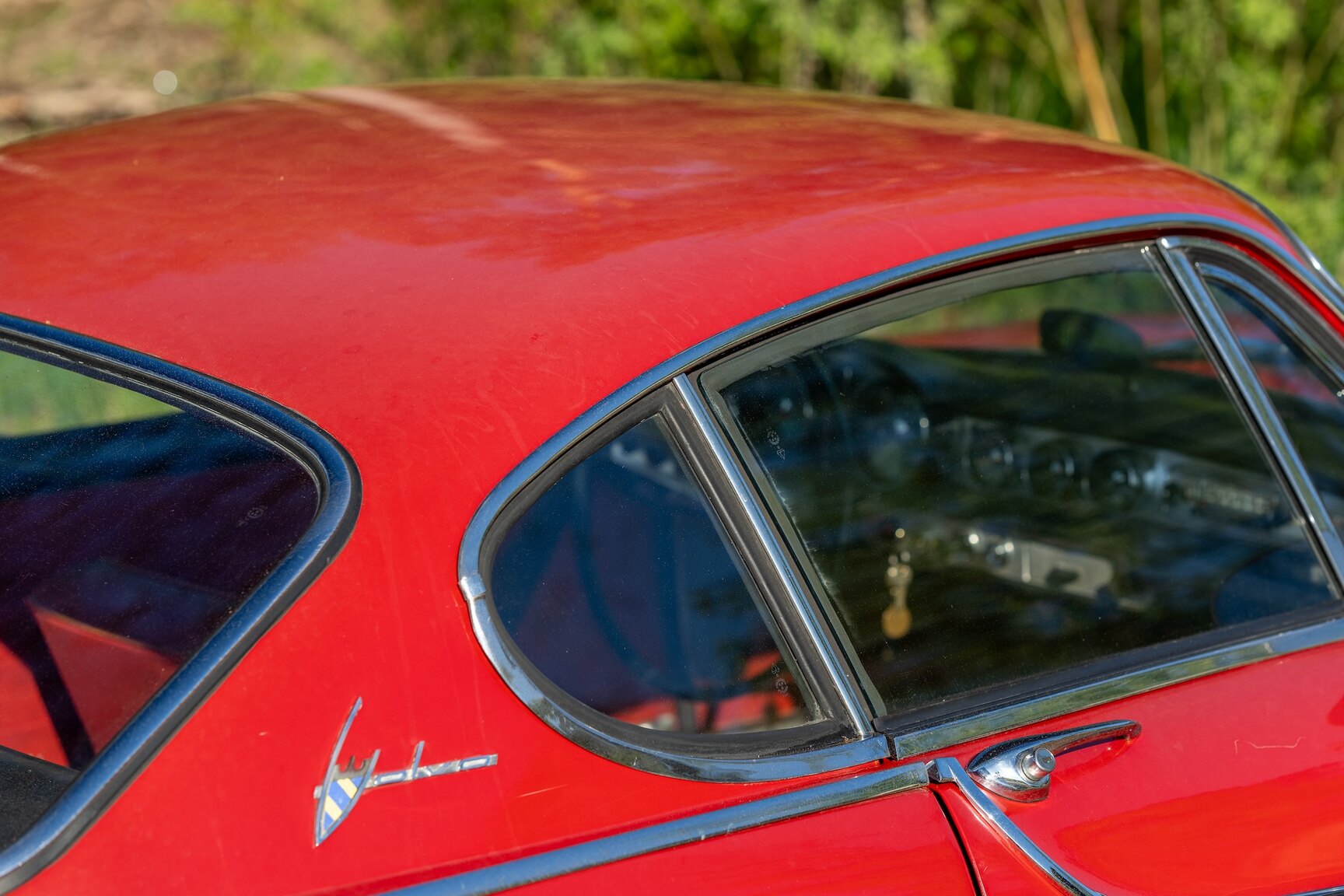 Exterior image of 1961 Volvo P1800