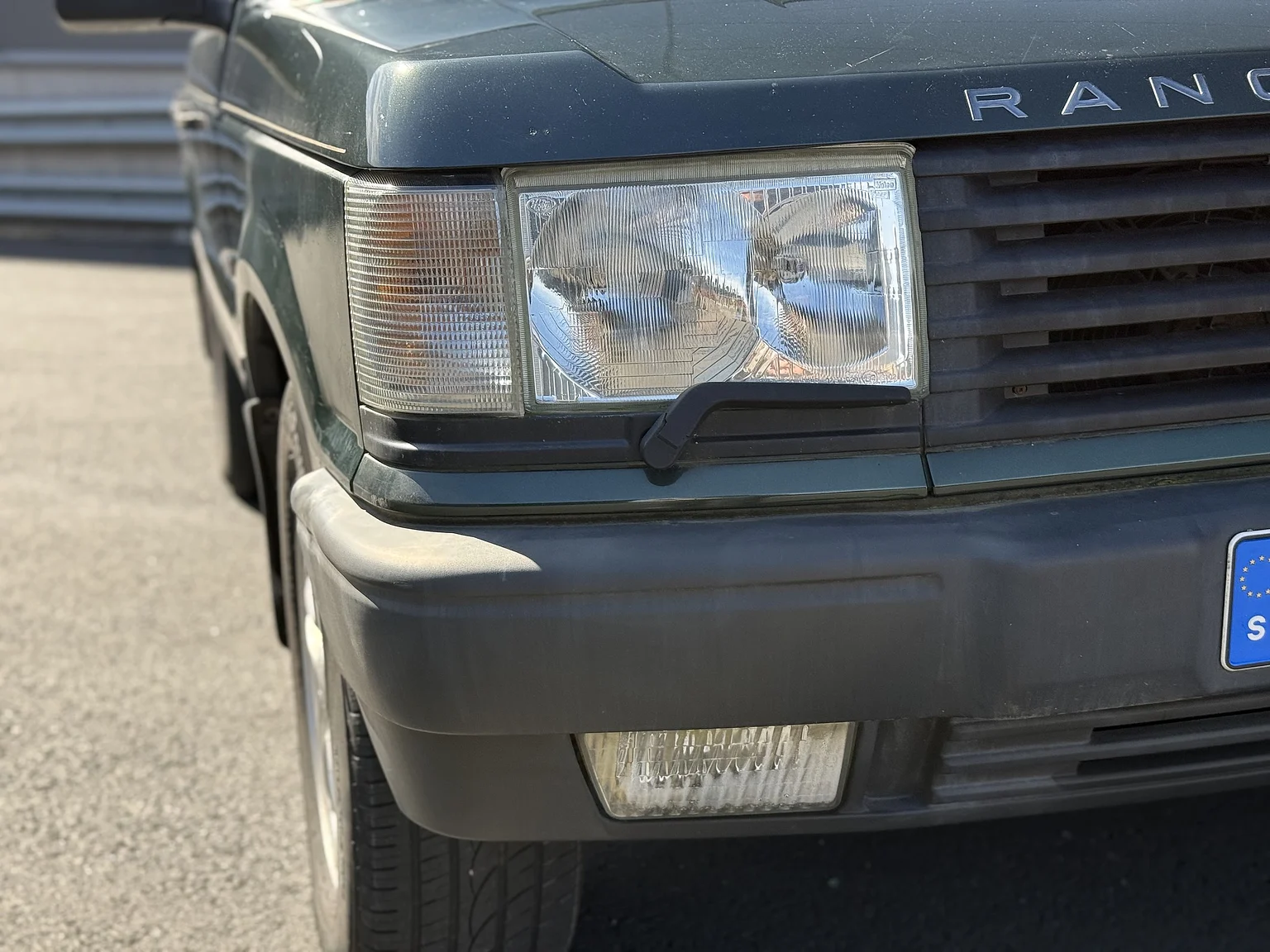 Exterior image of 1998 Land Rover Range Rover P38 (21)