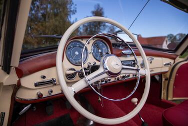 Interior image of 1958 Mercedes-Benz 190SL