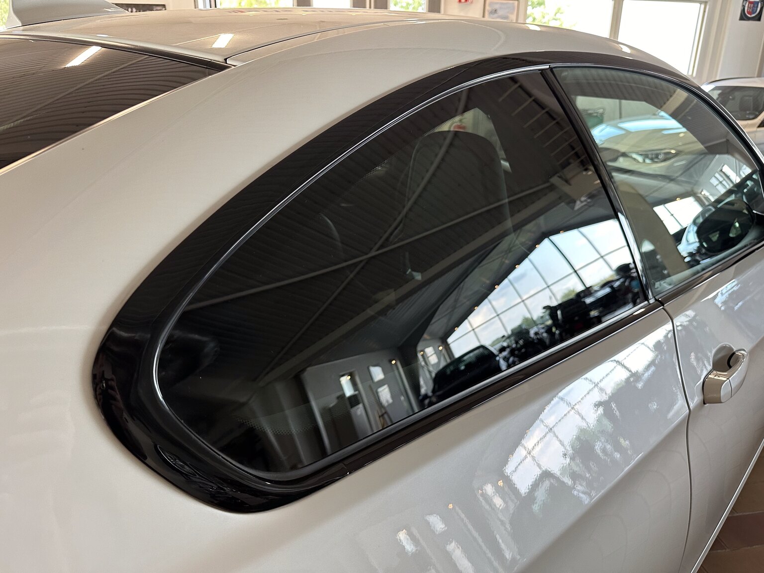 Exteriörbild på 2012 ALPINA B3 GT3 Switch-Tronic