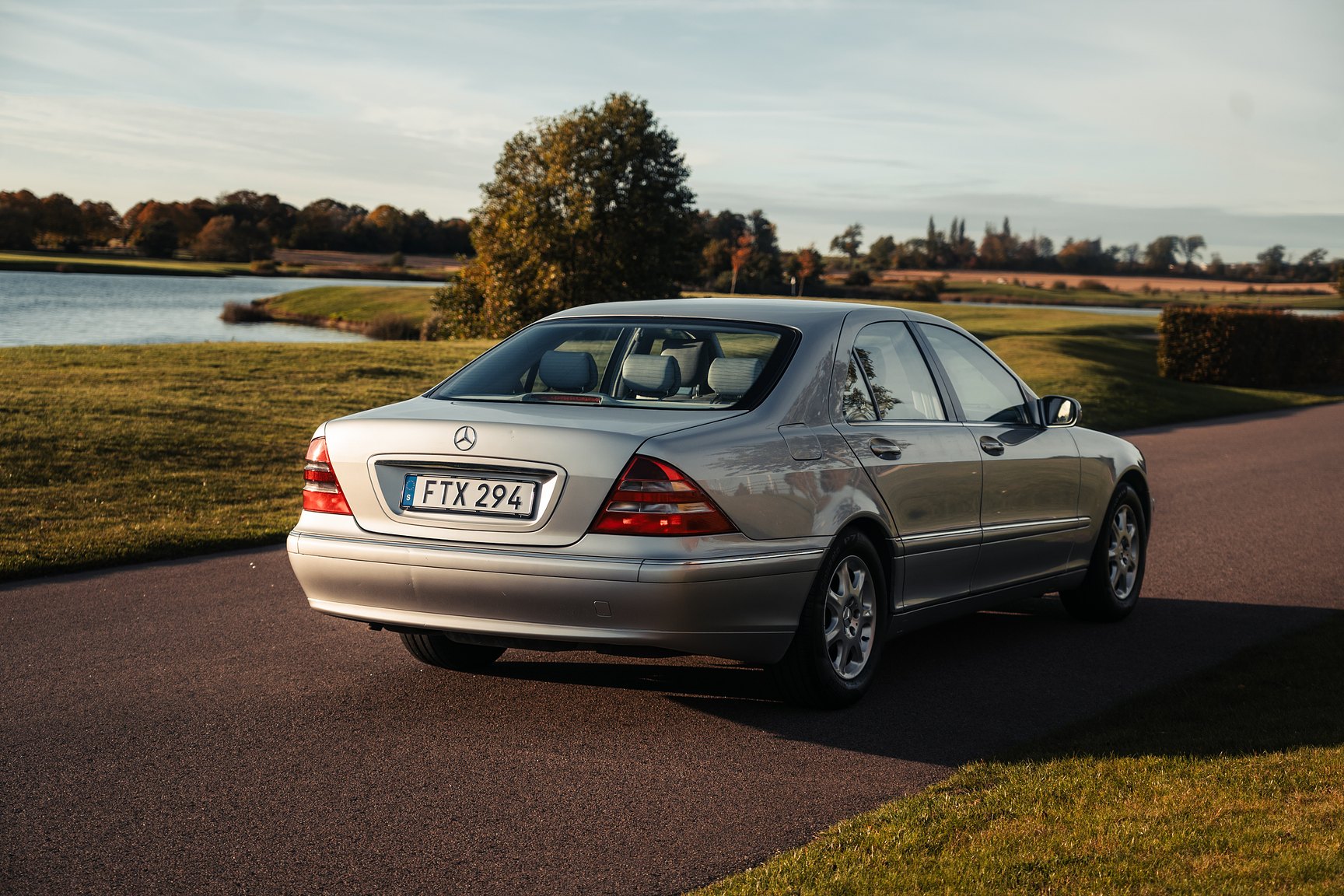 Exteriörbild på 1999 Mercedes-Benz S 320