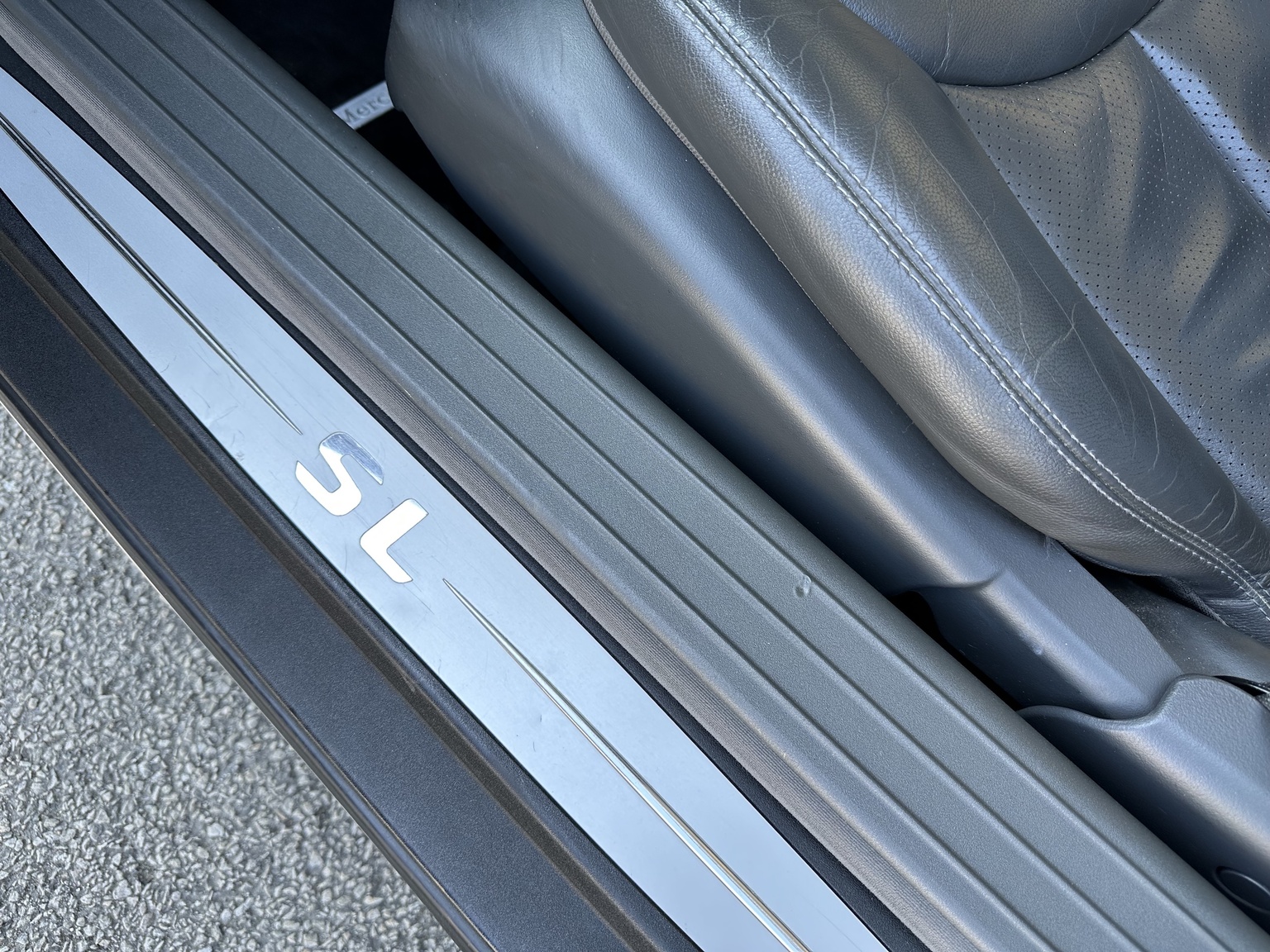 Interiörbild 2002 Mercedes SL 500 (3)