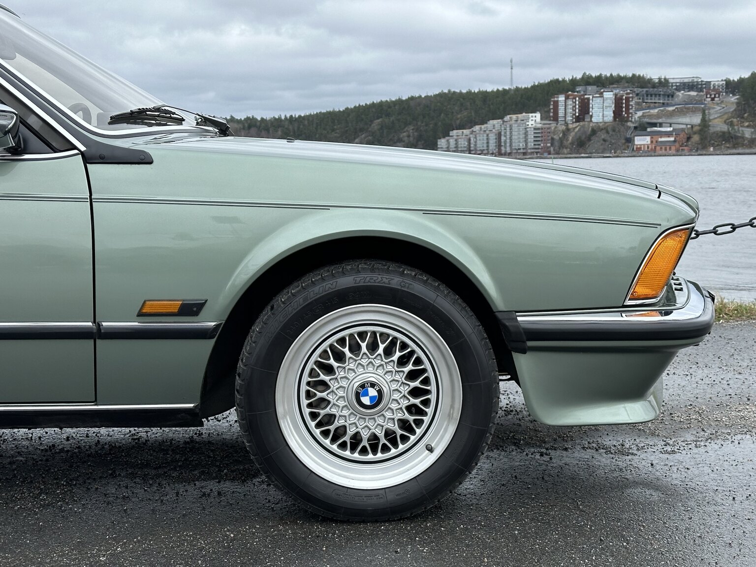 Exterior image of 1986 BMW 635CSi