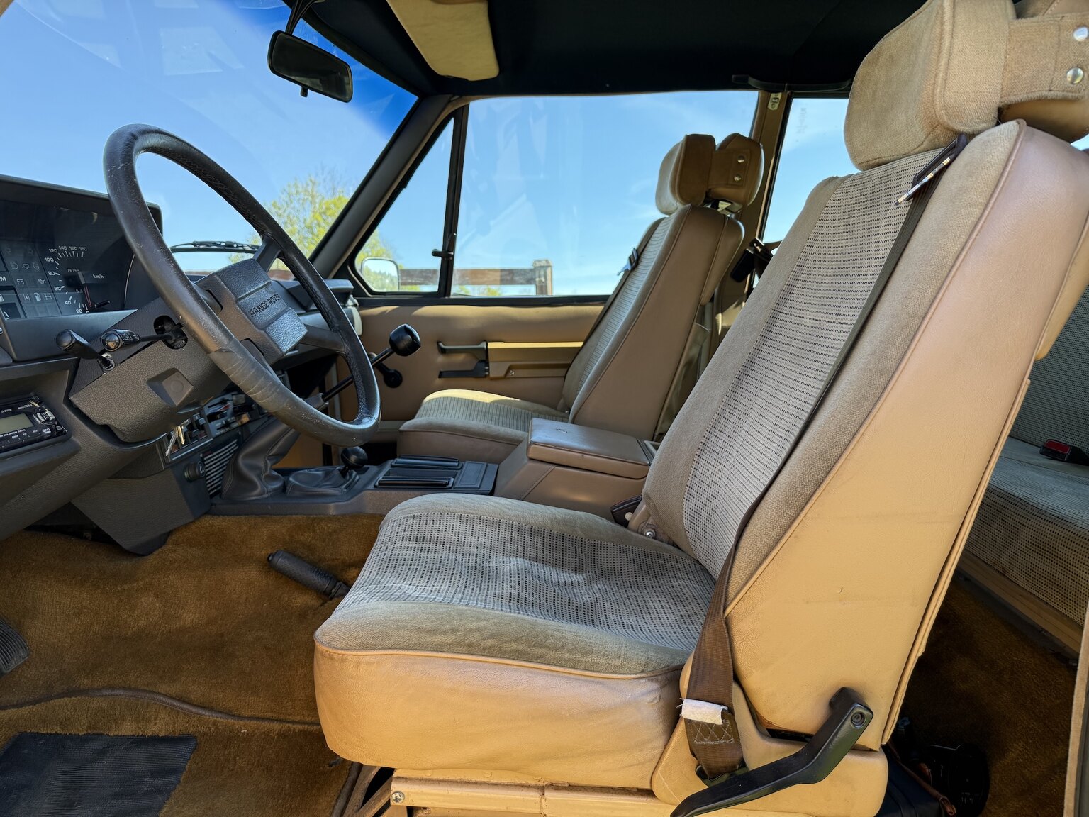 Interior image of 1985 Land Rover Range Rover 3.5 V8