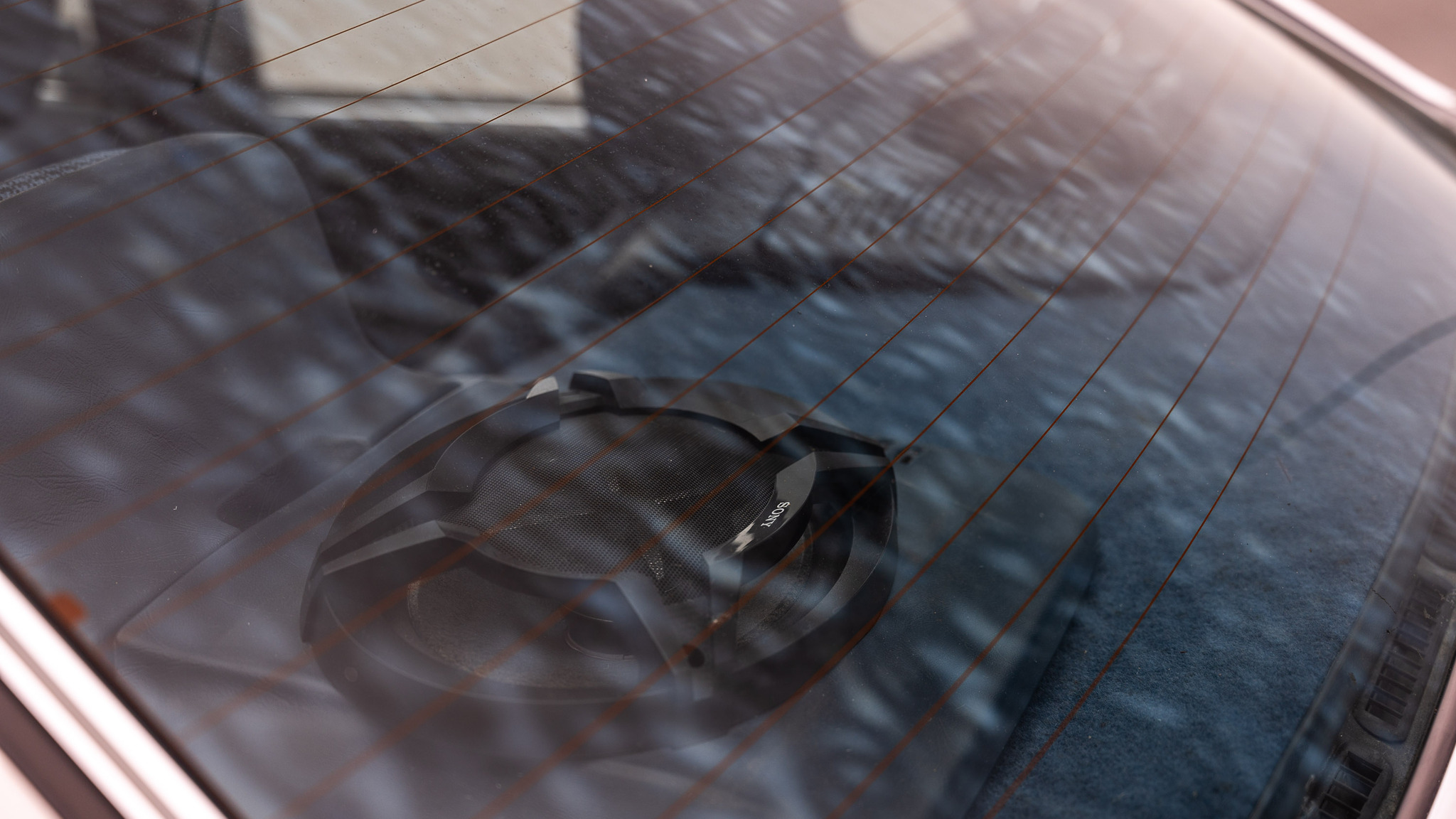 Exterior image of 1983 BMW 635 CSi