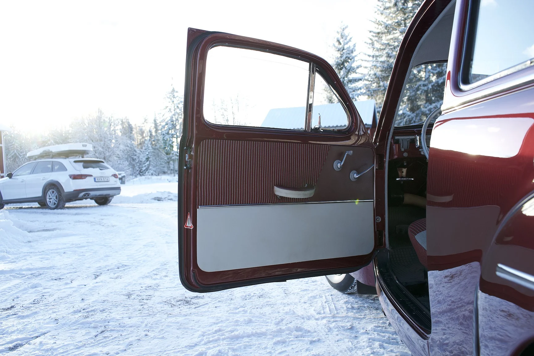 Interior image of 1953 Volvo PV444 DS (2)