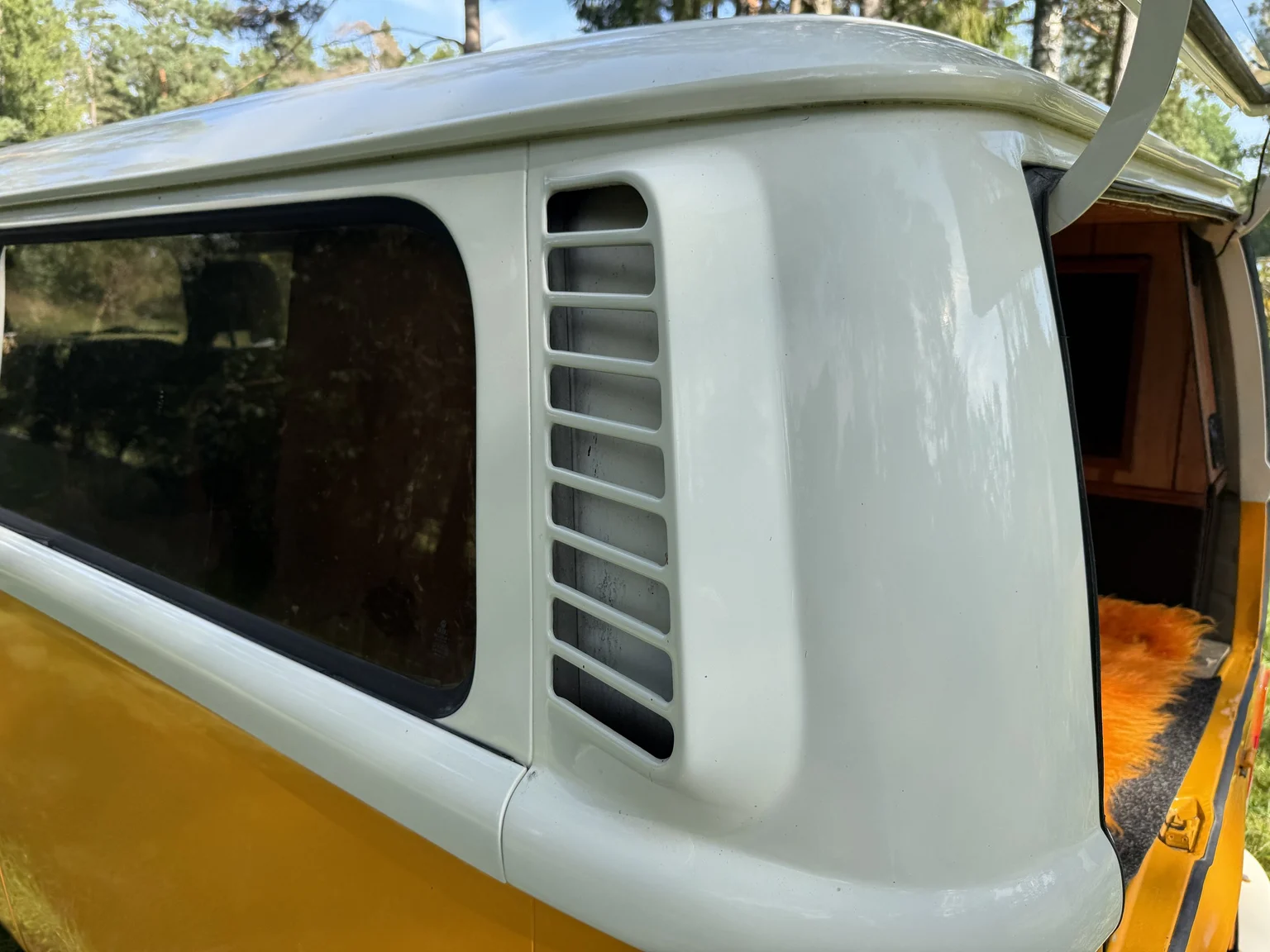 Interiörbild 1975 Volkswagen Transporter Campervan (111)