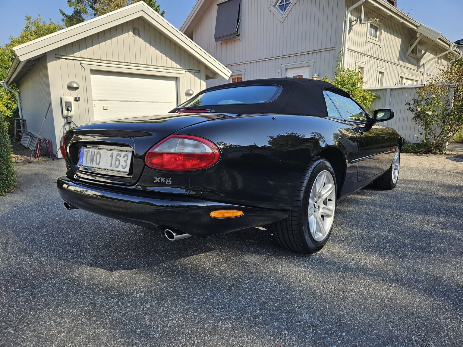 Exteriörbild på 1998 Jaguar XK8 Cabriolet