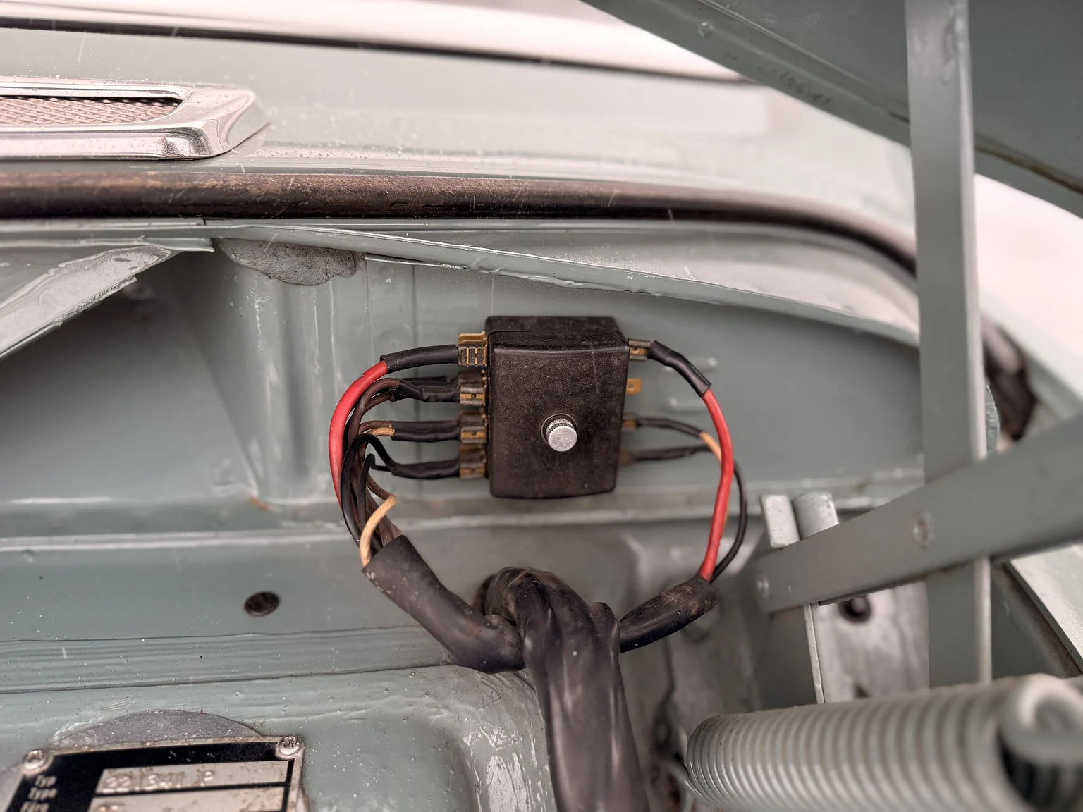 Image of 1968 Volvo Amazon 121 P220 (18) mechanics