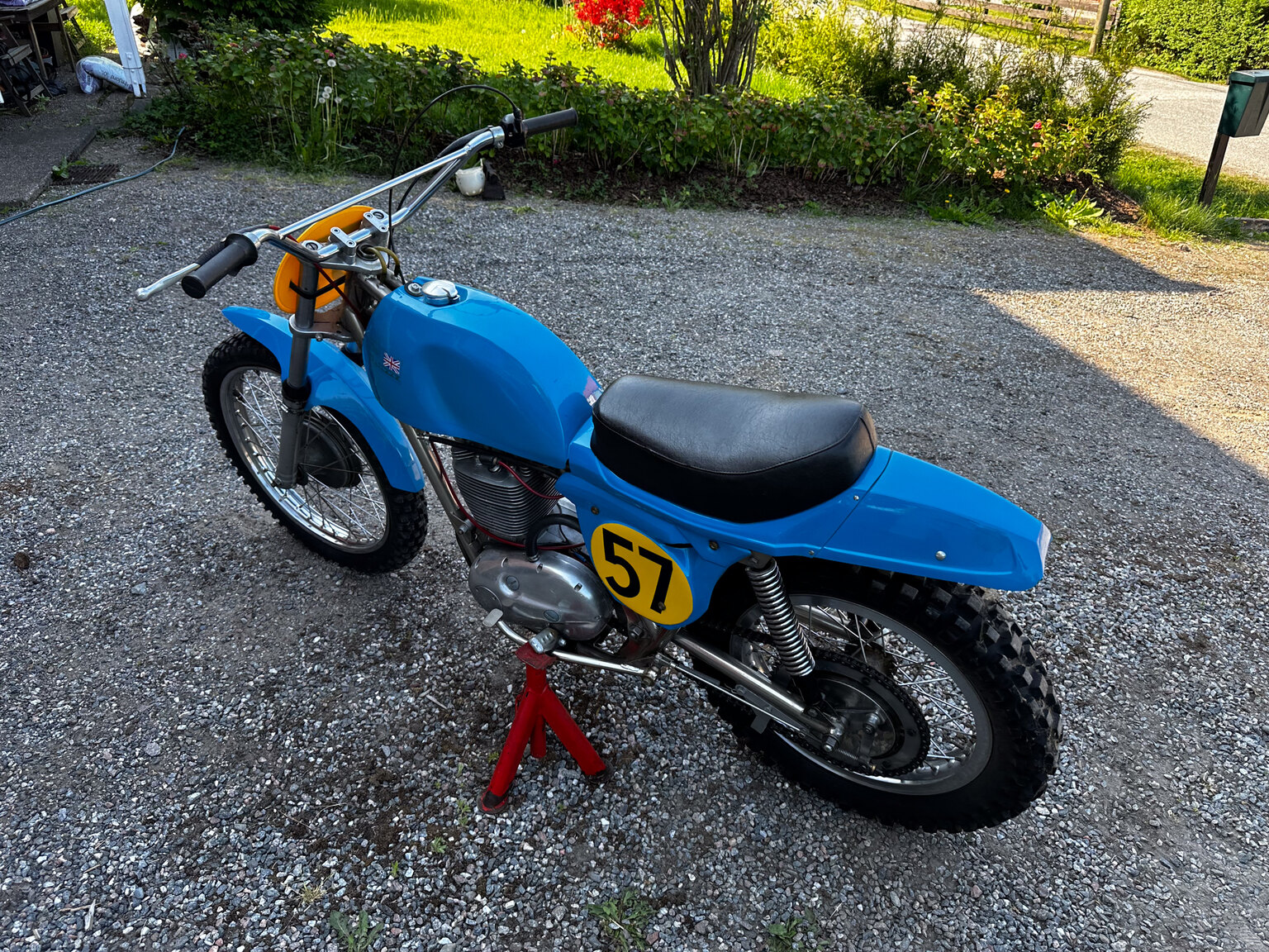 Aussenfoto 1971 BSA Rickman Métisse 500