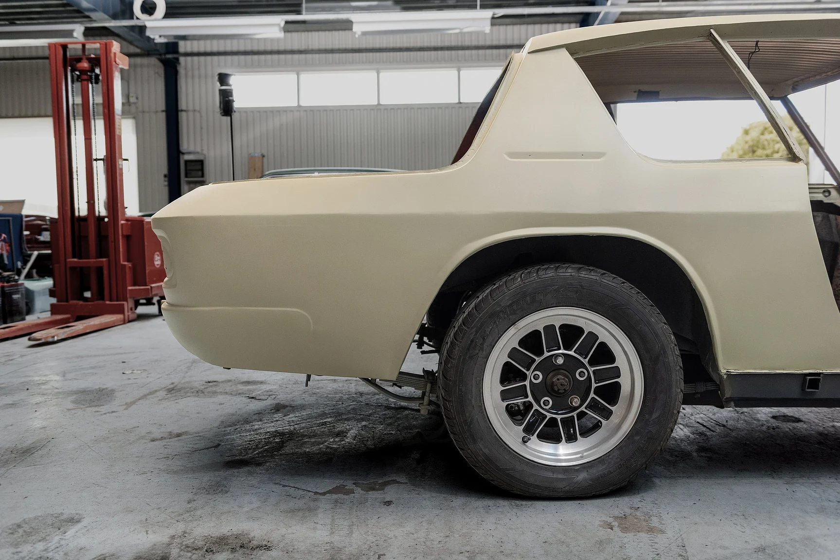 Exterior image of 1968 Jensen Interceptor (10)