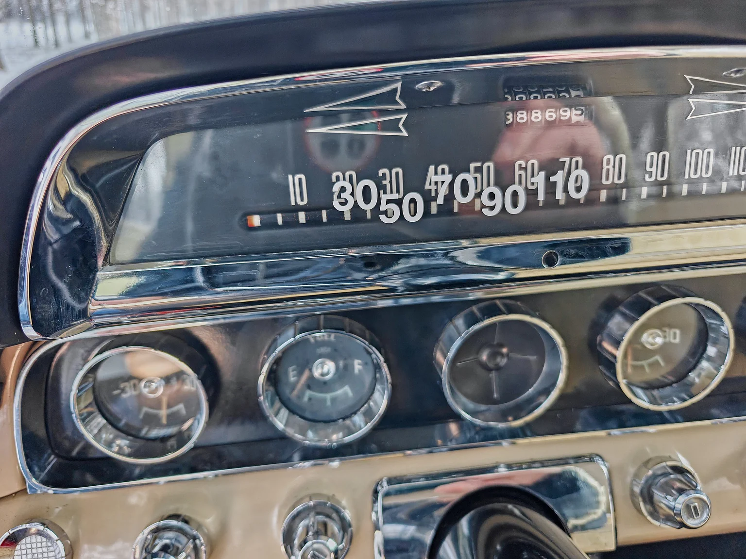 Interior image of 1957 Dodge Royal (13)