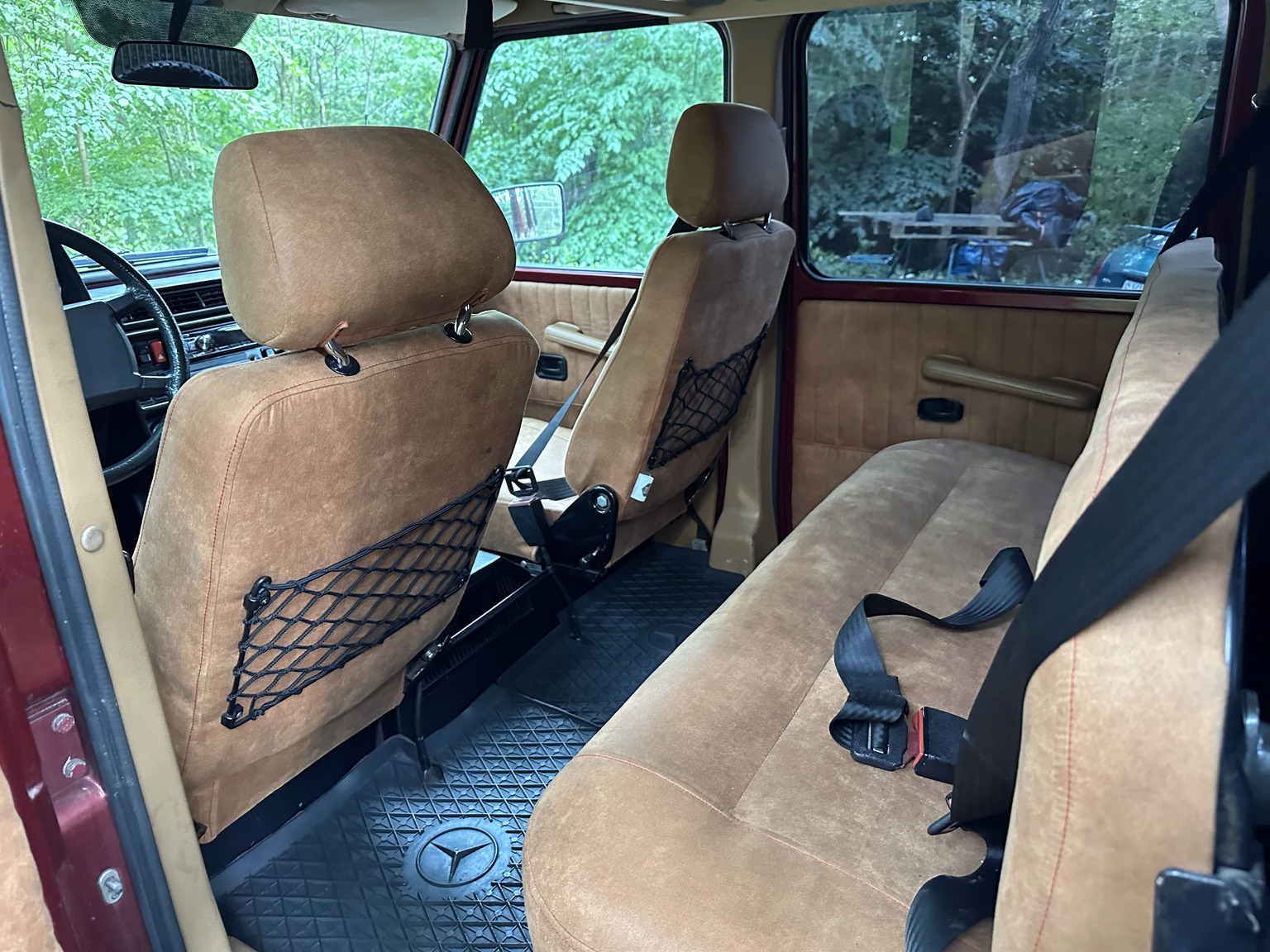 Innenraumfoto von 1986 Mercedes 280 GE