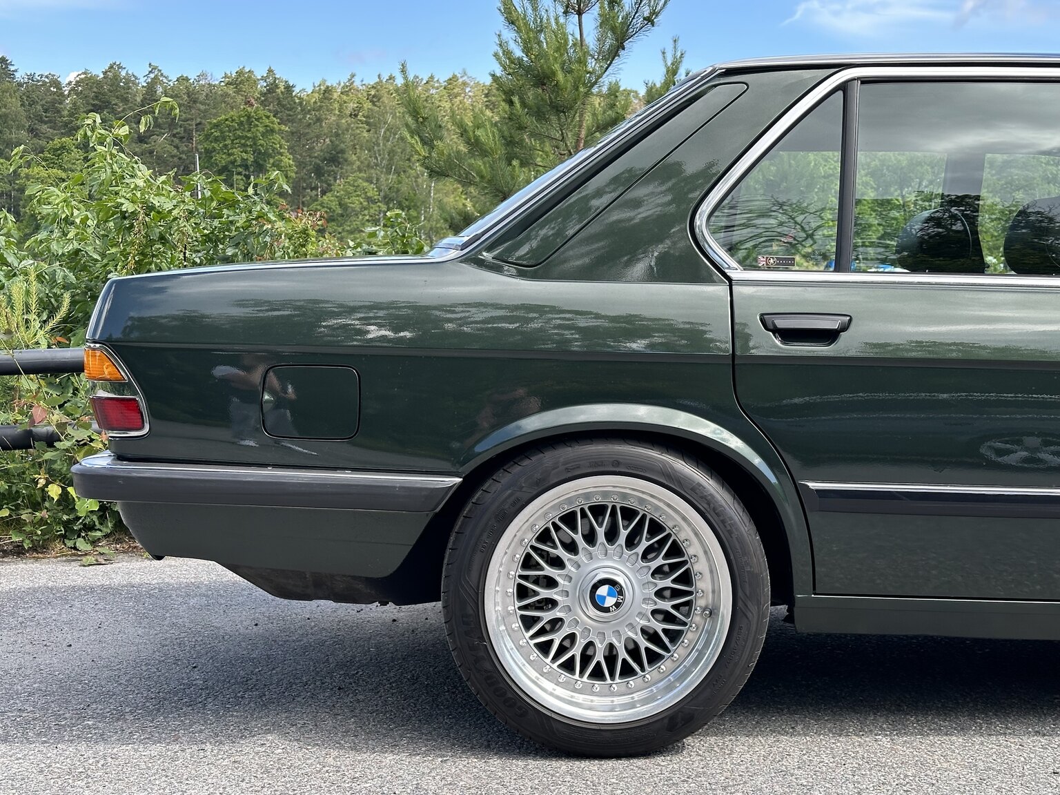Aussenfoto 1985 BMW 525E