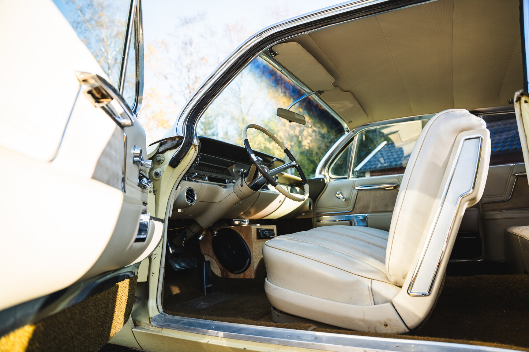 Interior image of 1962 Cadillac Coupé De Ville