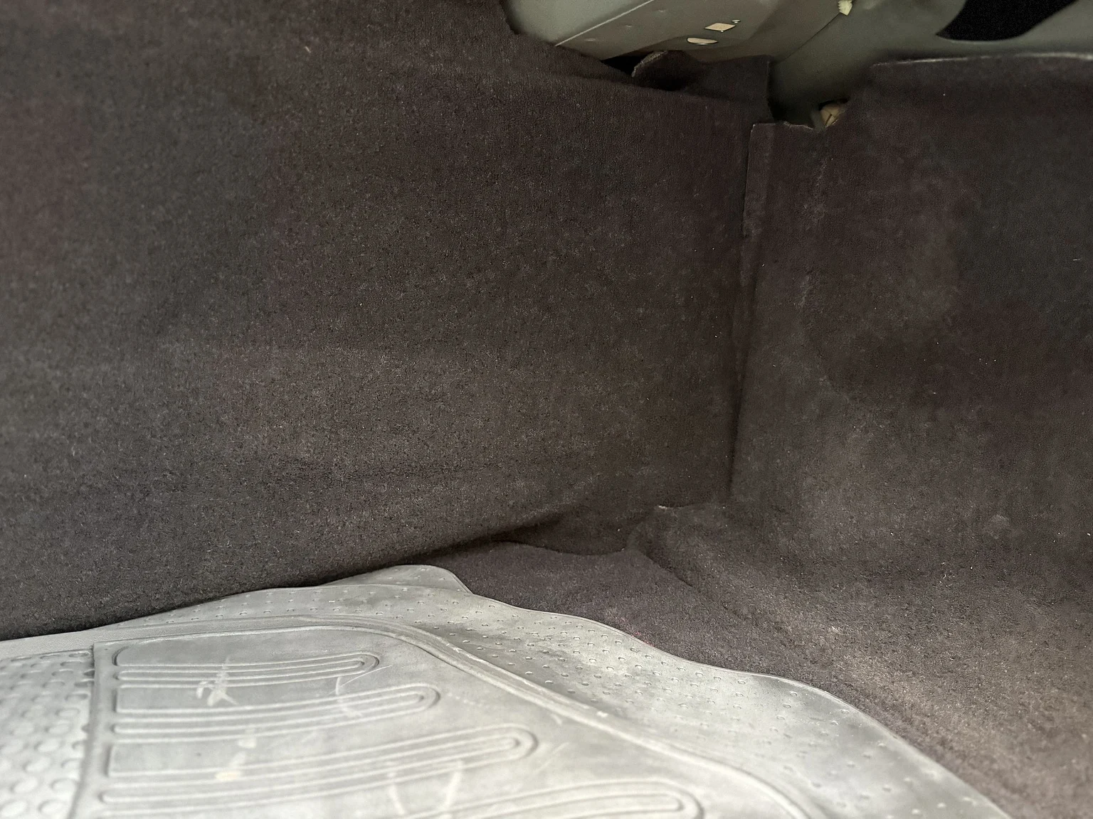 Interior image of 1997 Jaguar XK8 (50)