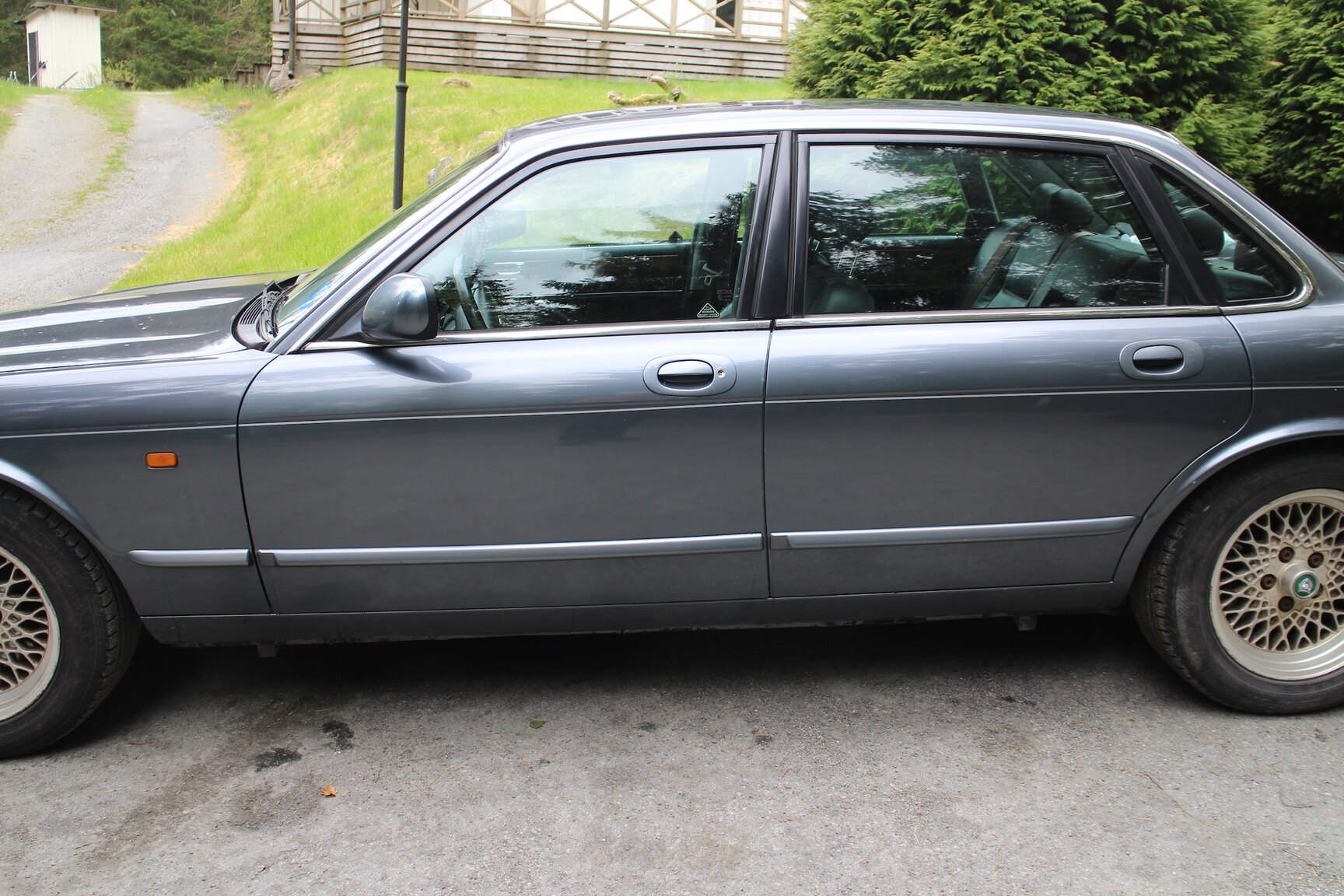 Exterior image of 1997 Jaguar XJ6 3.2