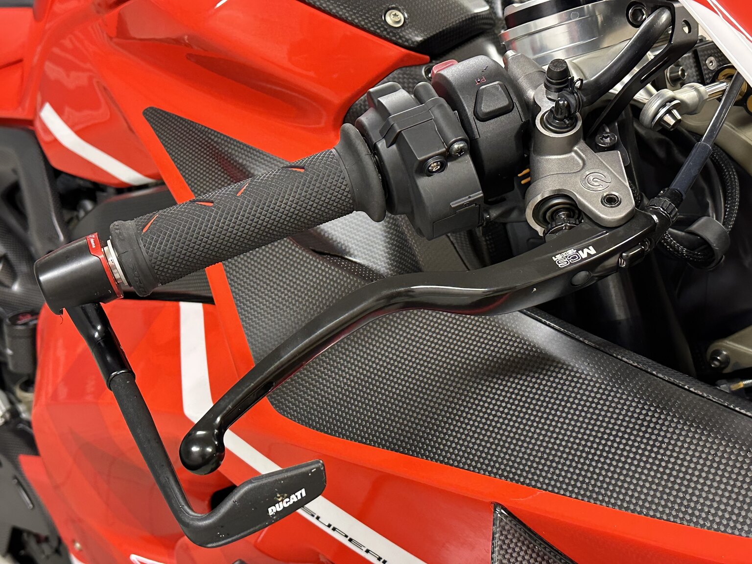 Aussenfoto 2021 Ducati Superleggera V4 23/500
