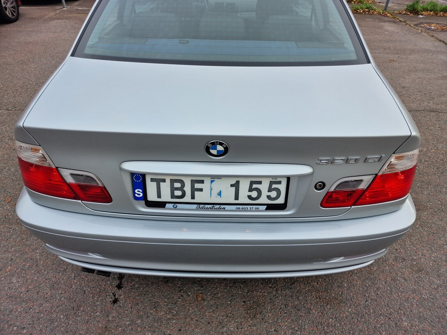 Exterior image of 2002 BMW 320Ci