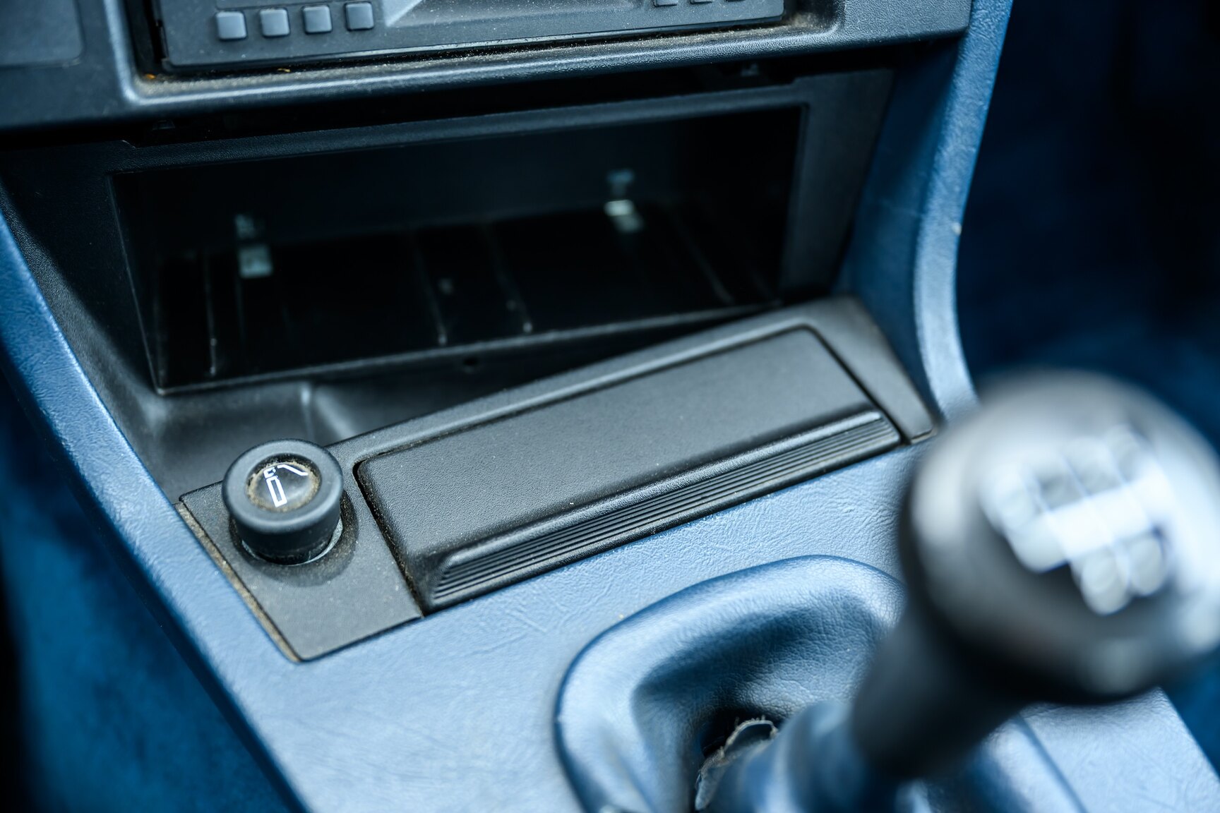 Interior image of 1986 BMW 520i