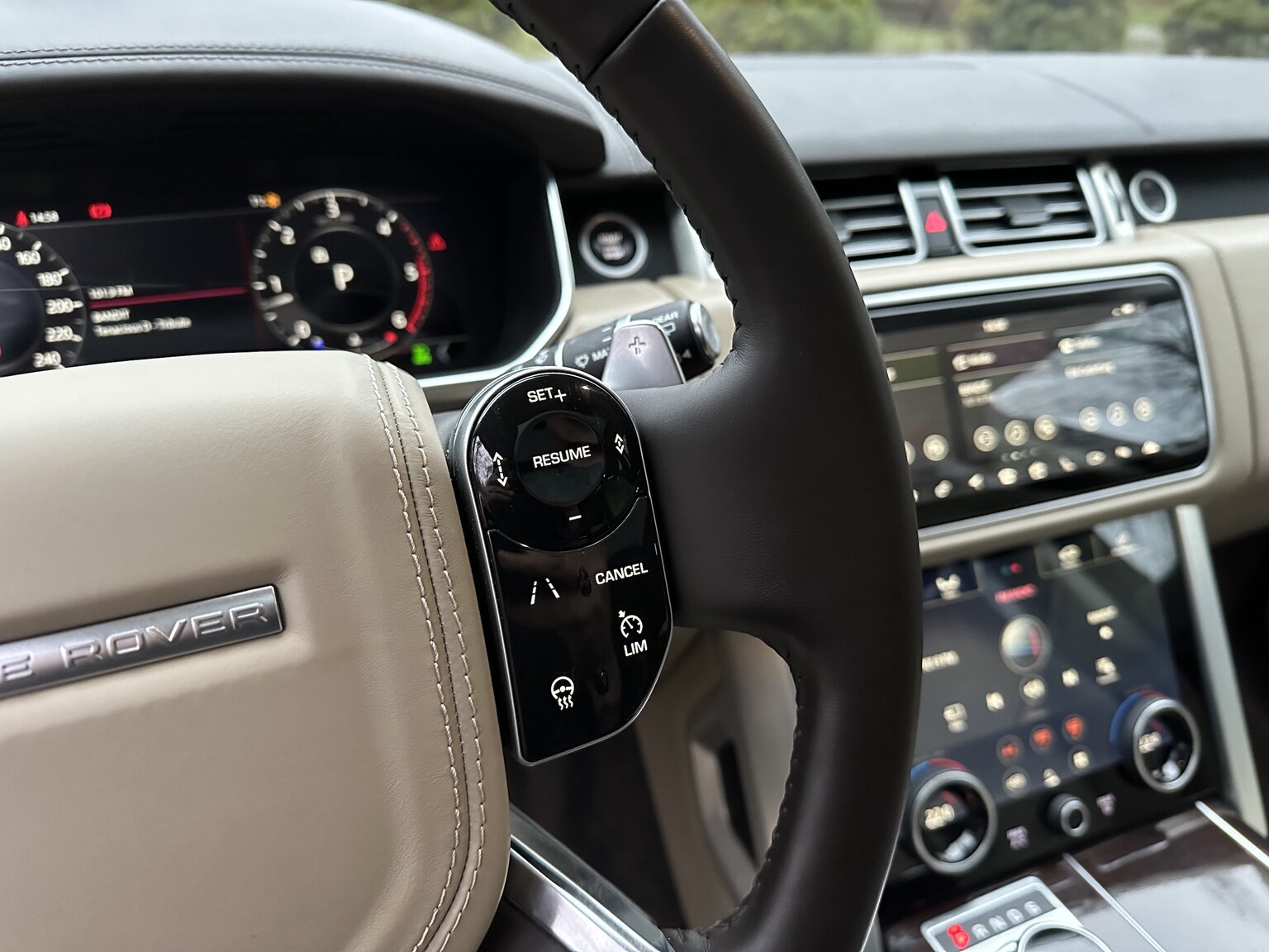 Interiörbild 2019 Range Rover Vouge Autobiography SDV8