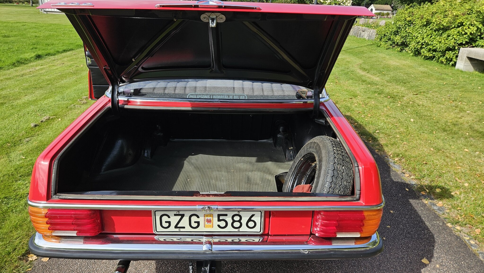 Interiörbild 1975 Mercedes-Benz 200