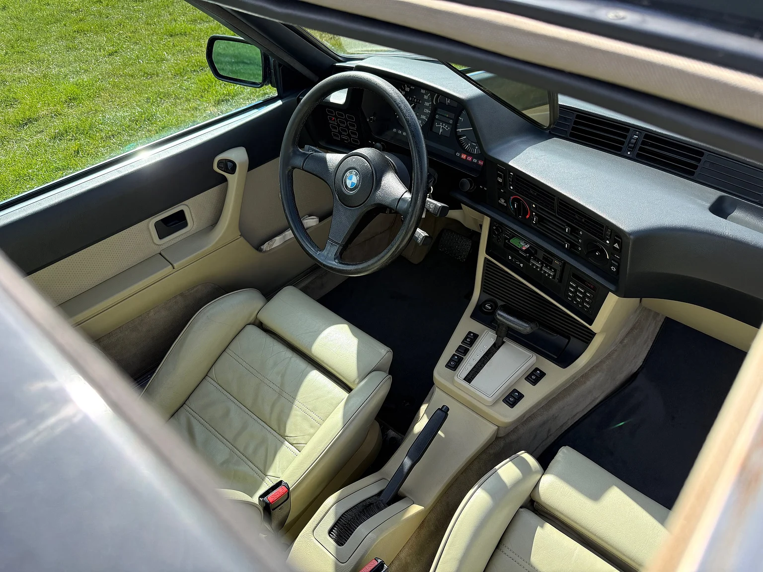 Interior image of 1985 BMW 635 CSiA (E24) (47)