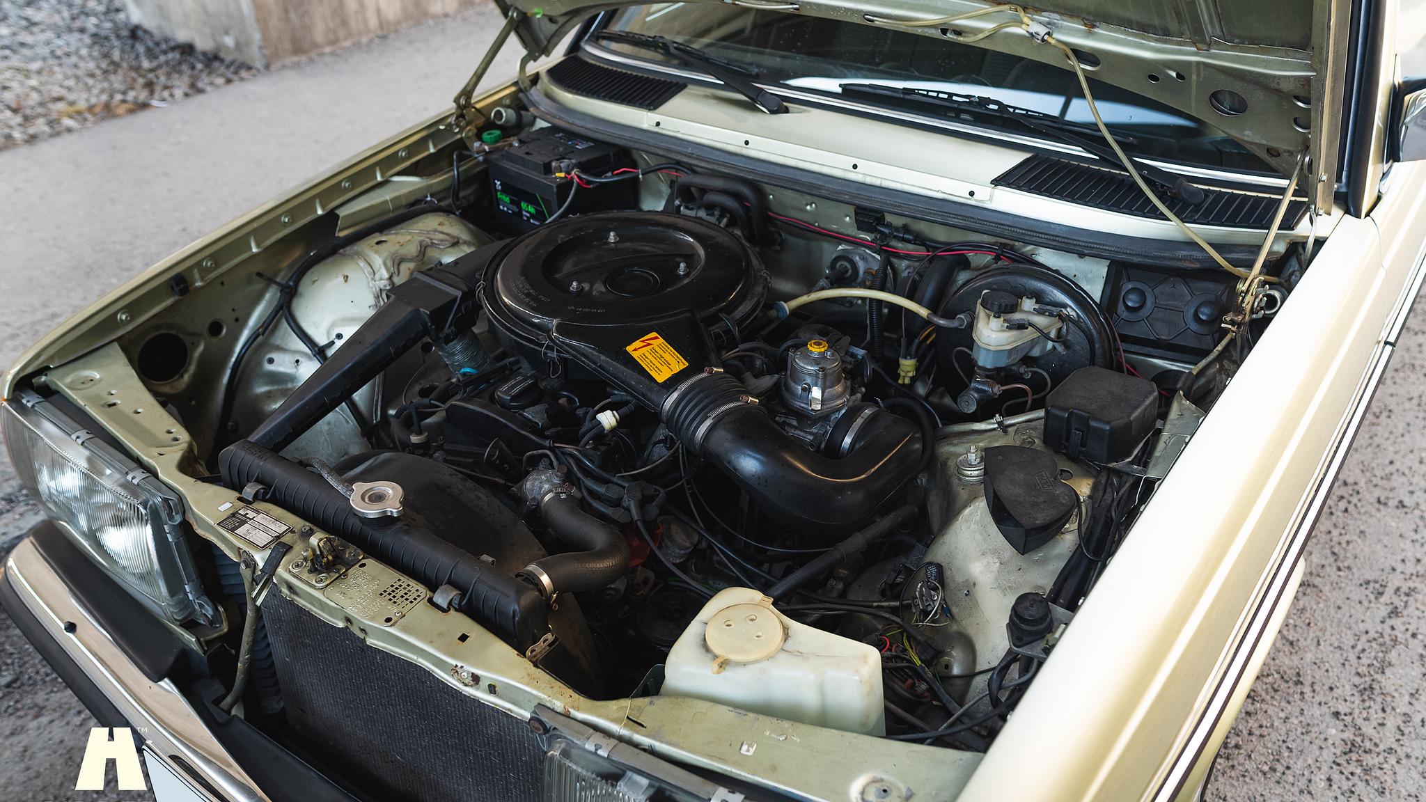 Image of 1985 Mercedes-Benz 200 Series 3  (5) mechanics