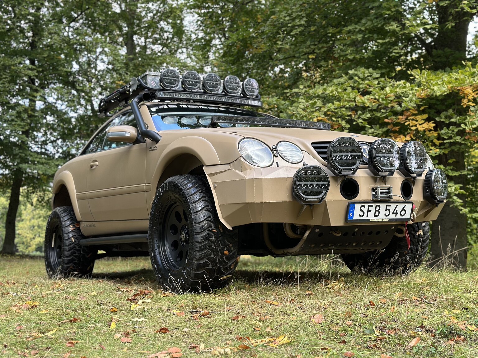 Exteriörbild på 2001 Mercedes-Benz CL600/ML 55 AMG