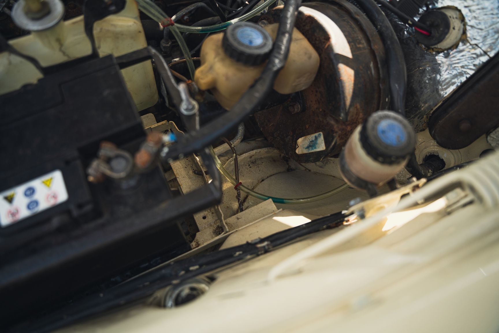 Image of 1966 Mercedes-Benz 200 D "Heckflosse" mechanics