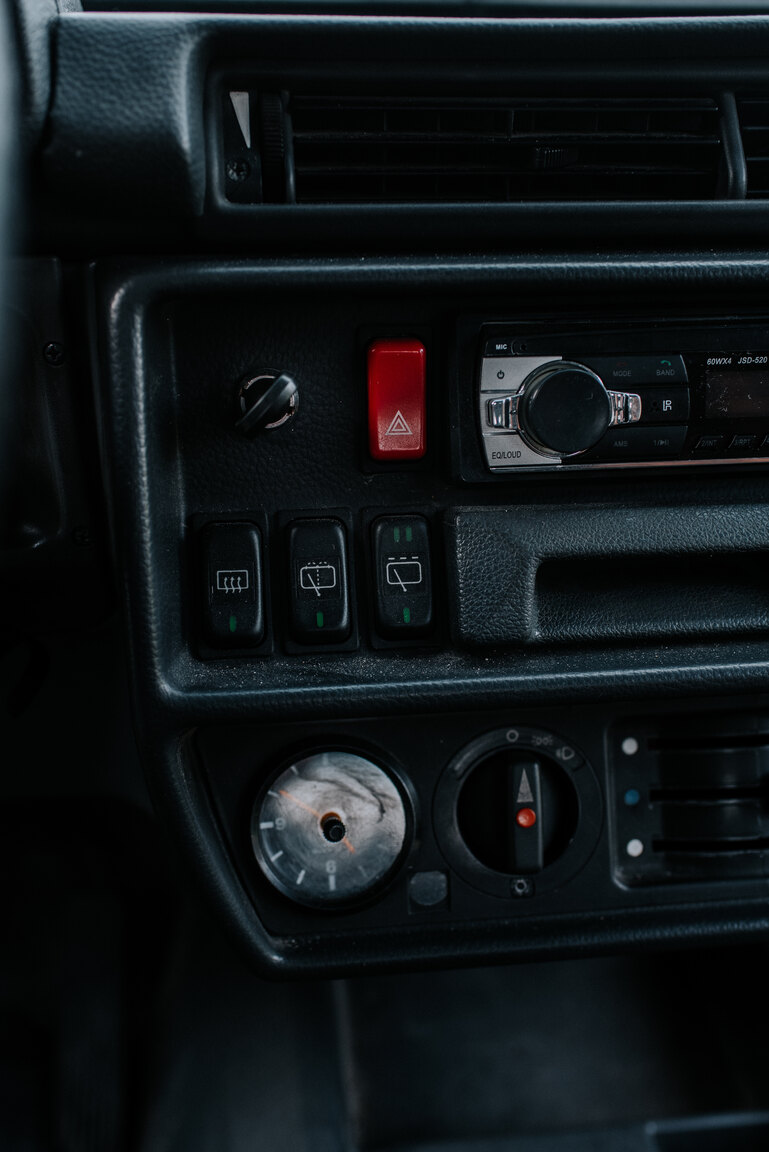 Innenraumfoto von 1989 Mercedes-Benz 300 GD