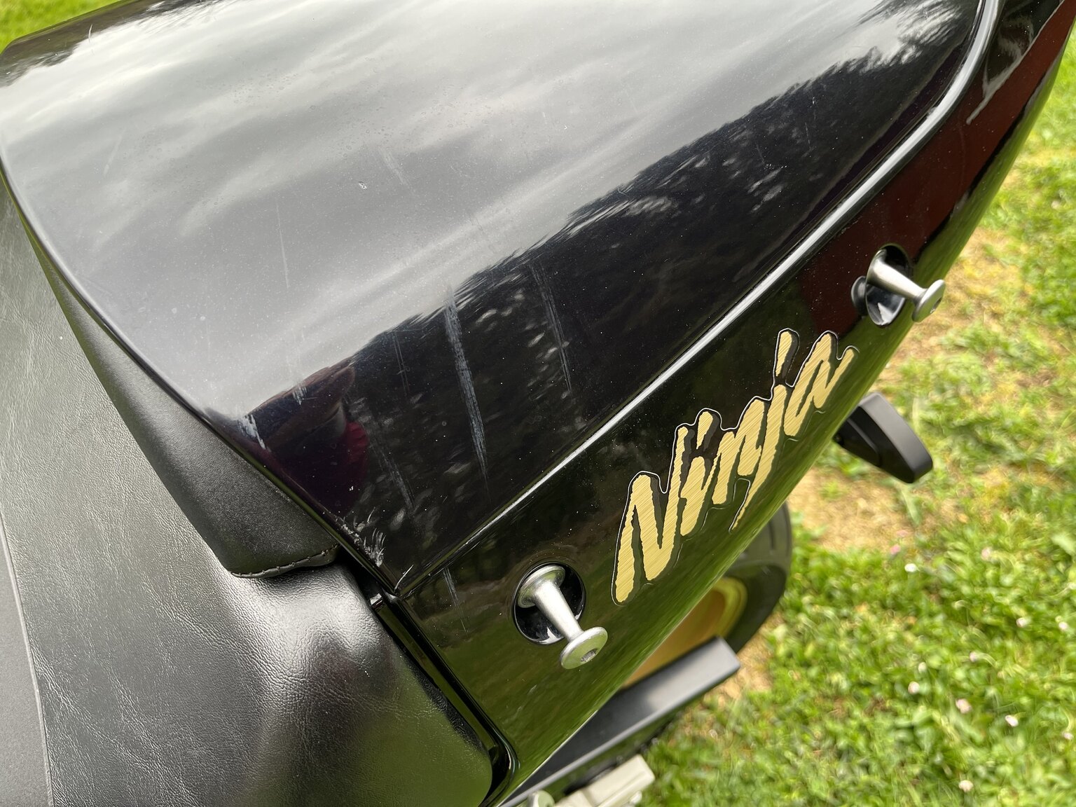 Exterior image of 2002 Kawasaki Ninja ZX-12R (31)