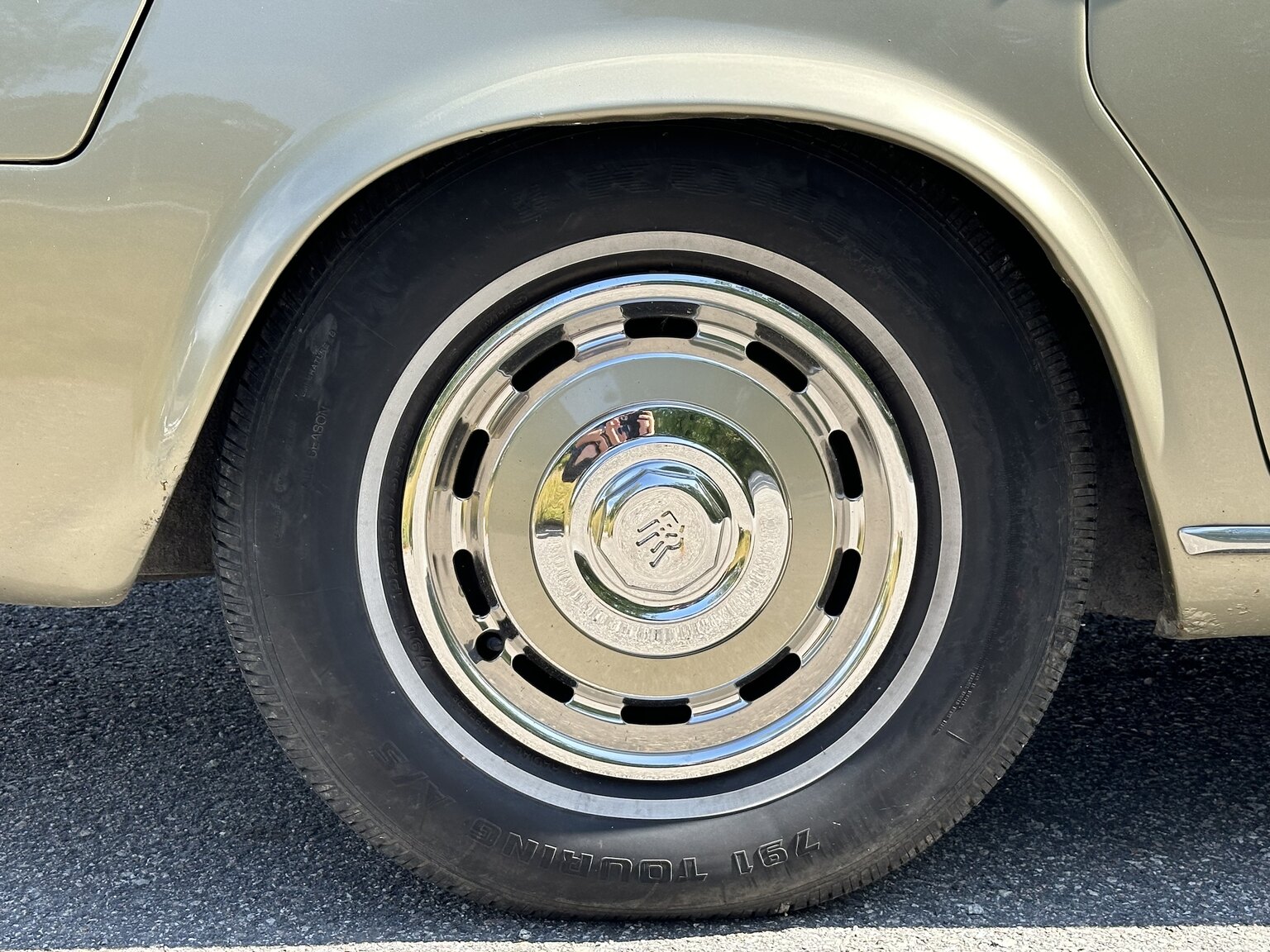 Exterior image of 1979 Rolls Royce Silver Shadow