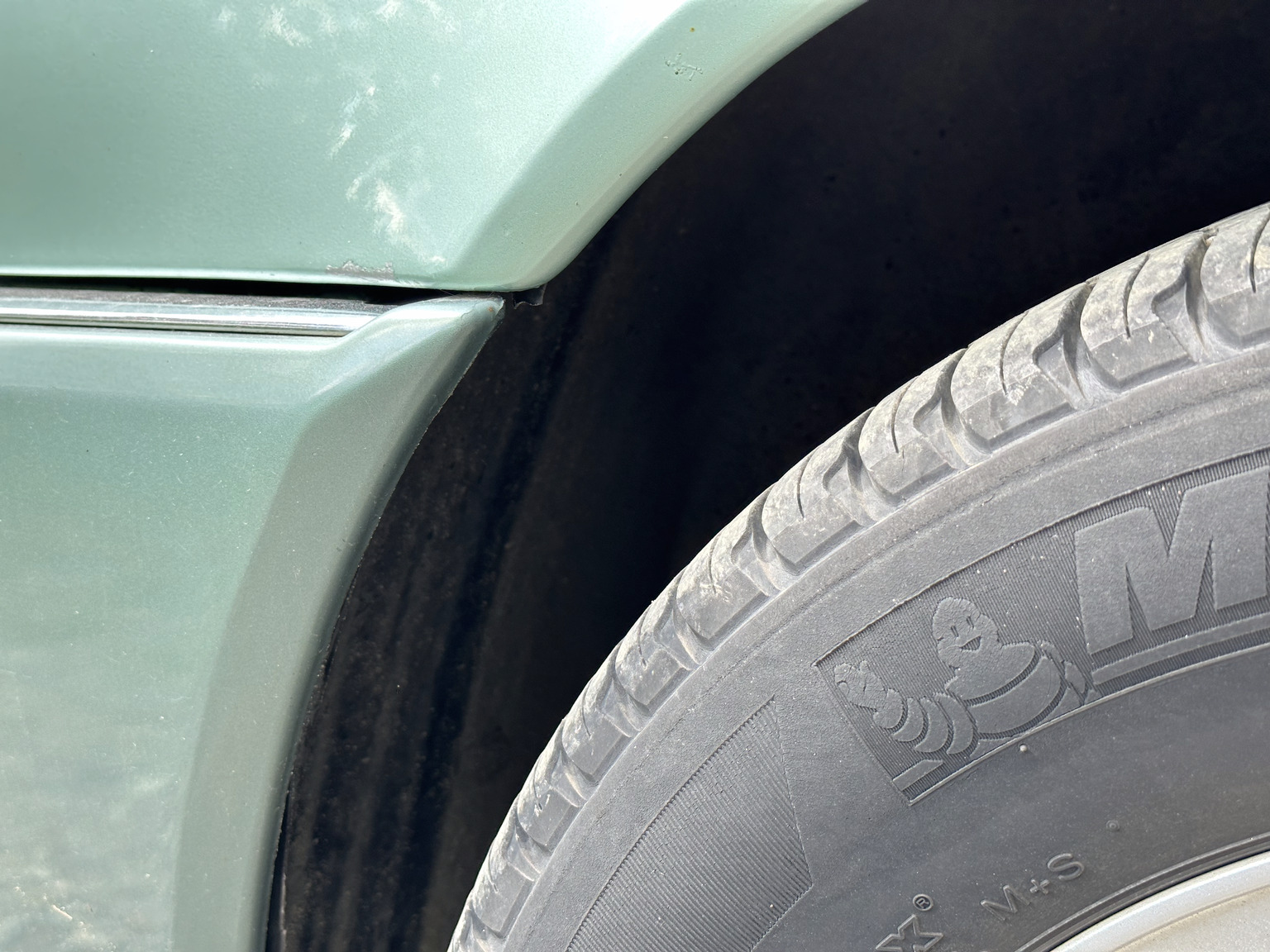 Aussenfoto 1992 Mercedes 300 SE (66)