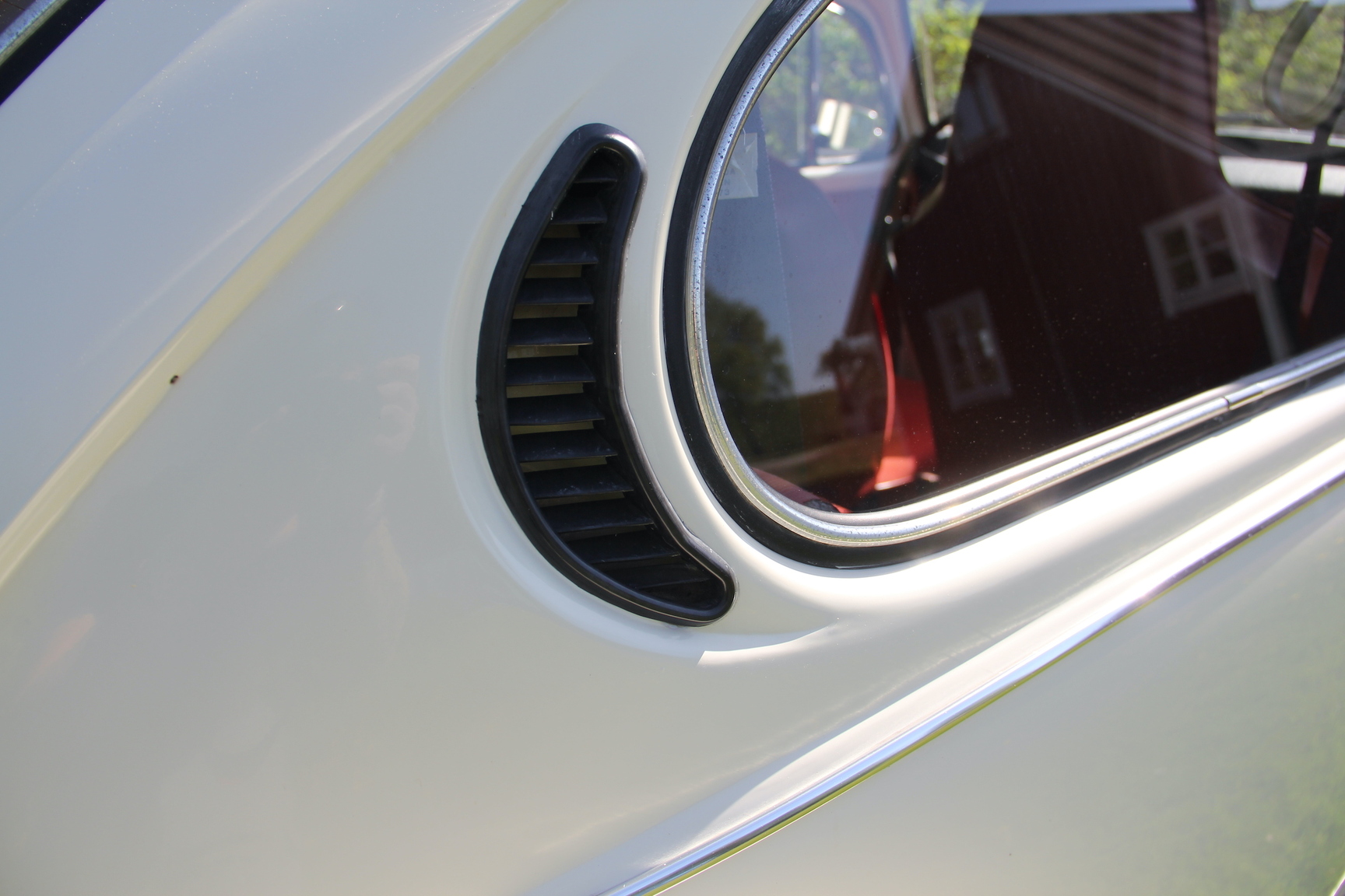 Exterior image of 1974 Volkswagen Beetle 1303 S (79)