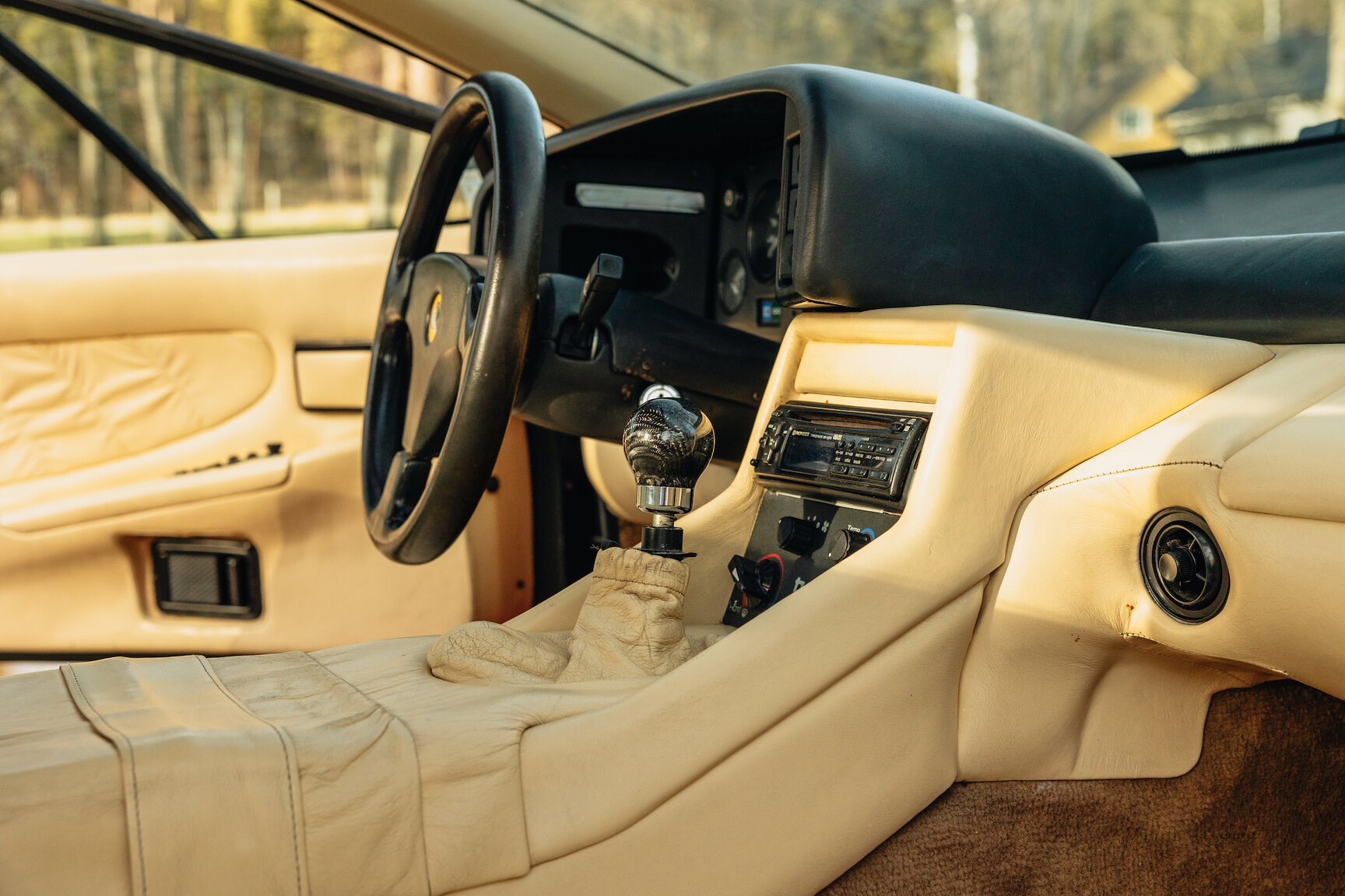 Interior image of 1989 Lotus Esprit Turbo 
