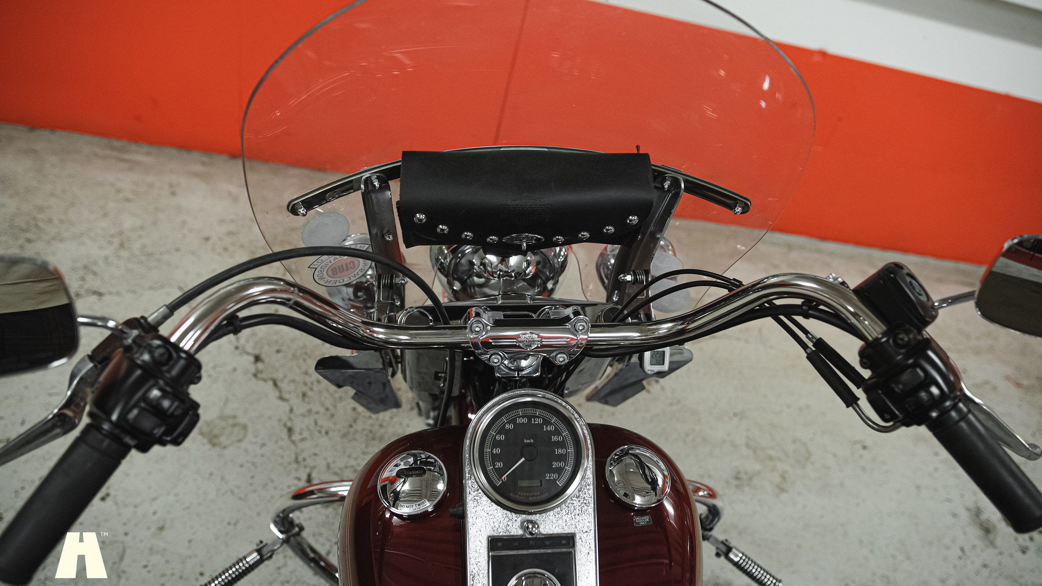 Exterior image of 2002 Harley-Davidson Heritage Softail Classic
