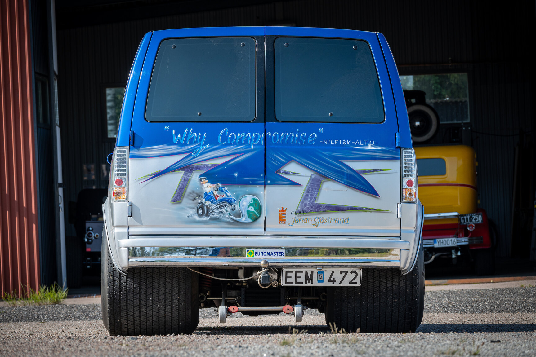 Exterior image of 1988 Chevrolet Astro Dahlbäck Racing