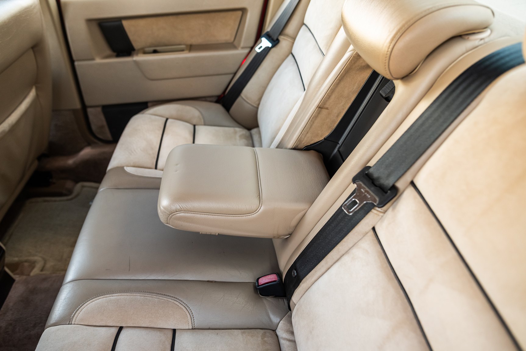 Interior image of 1996 Volvo 850 R