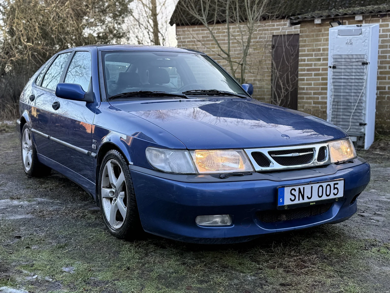Exteriörbild på 2001 SAAB 9-3 Aero (7)