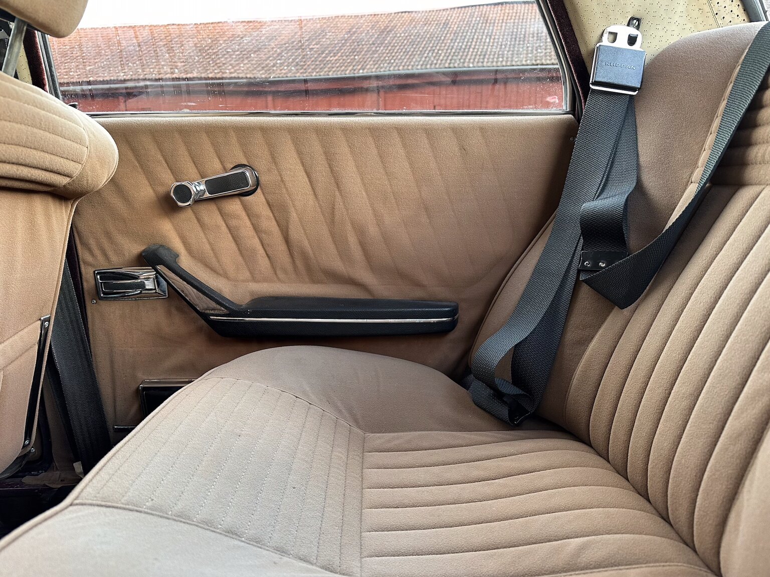 Interior image of 1973 Alfa Romeo Berlina 2000