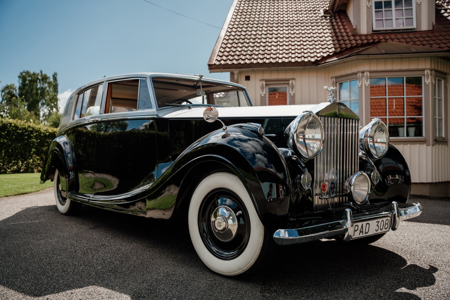 Exterior image of 1949 Rolls Royce Silver Wraith
