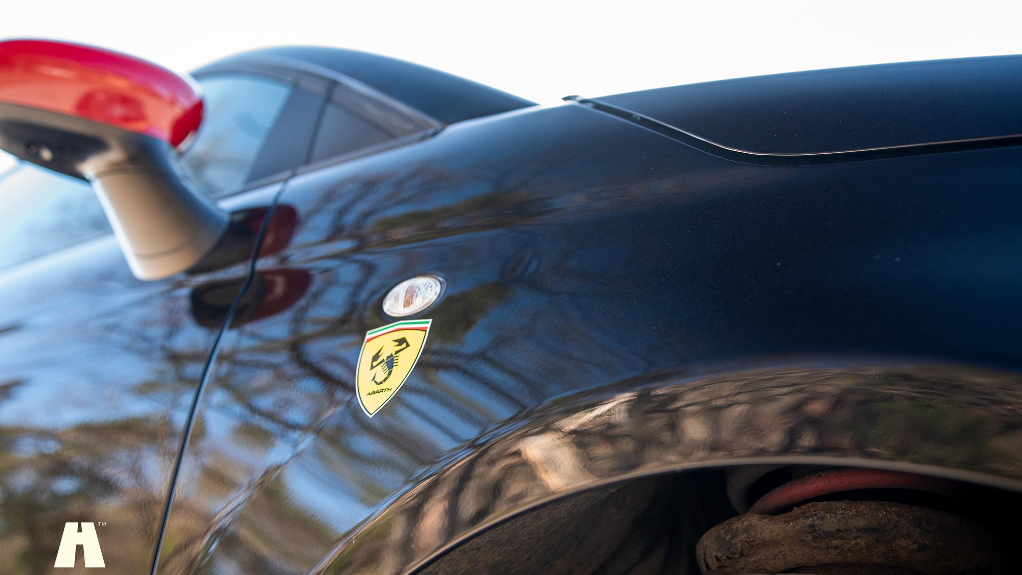 Exteriörbild på 2016 Abarth 595 Competizione (61)