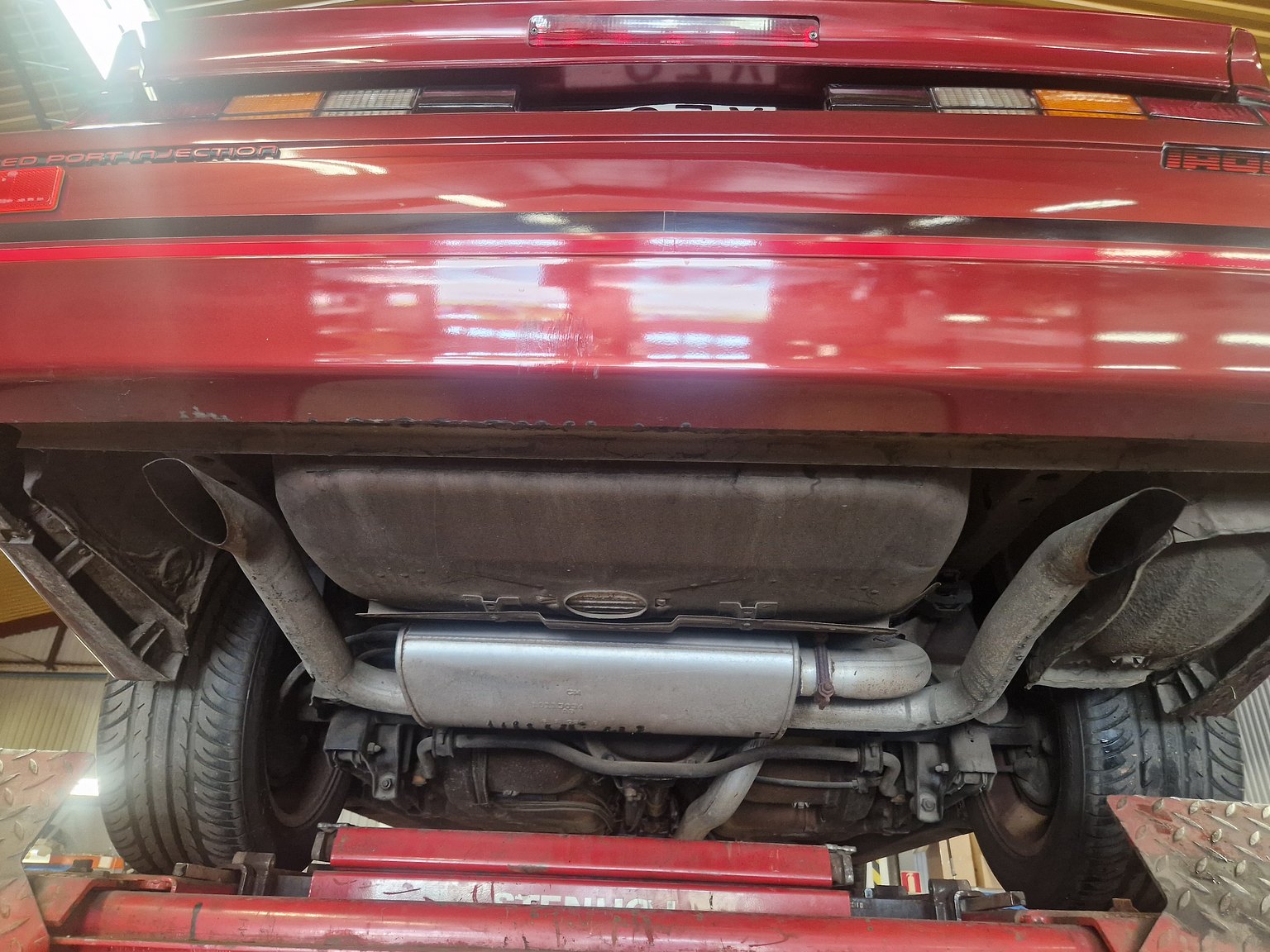 Image of 1988 Chevrolet Camaro Z28 Iroc-Z Convertible mechanics