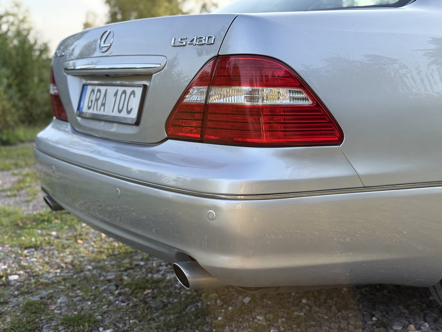 Exteriörbild på 2005 Lexus LS 430 4.3 V8
