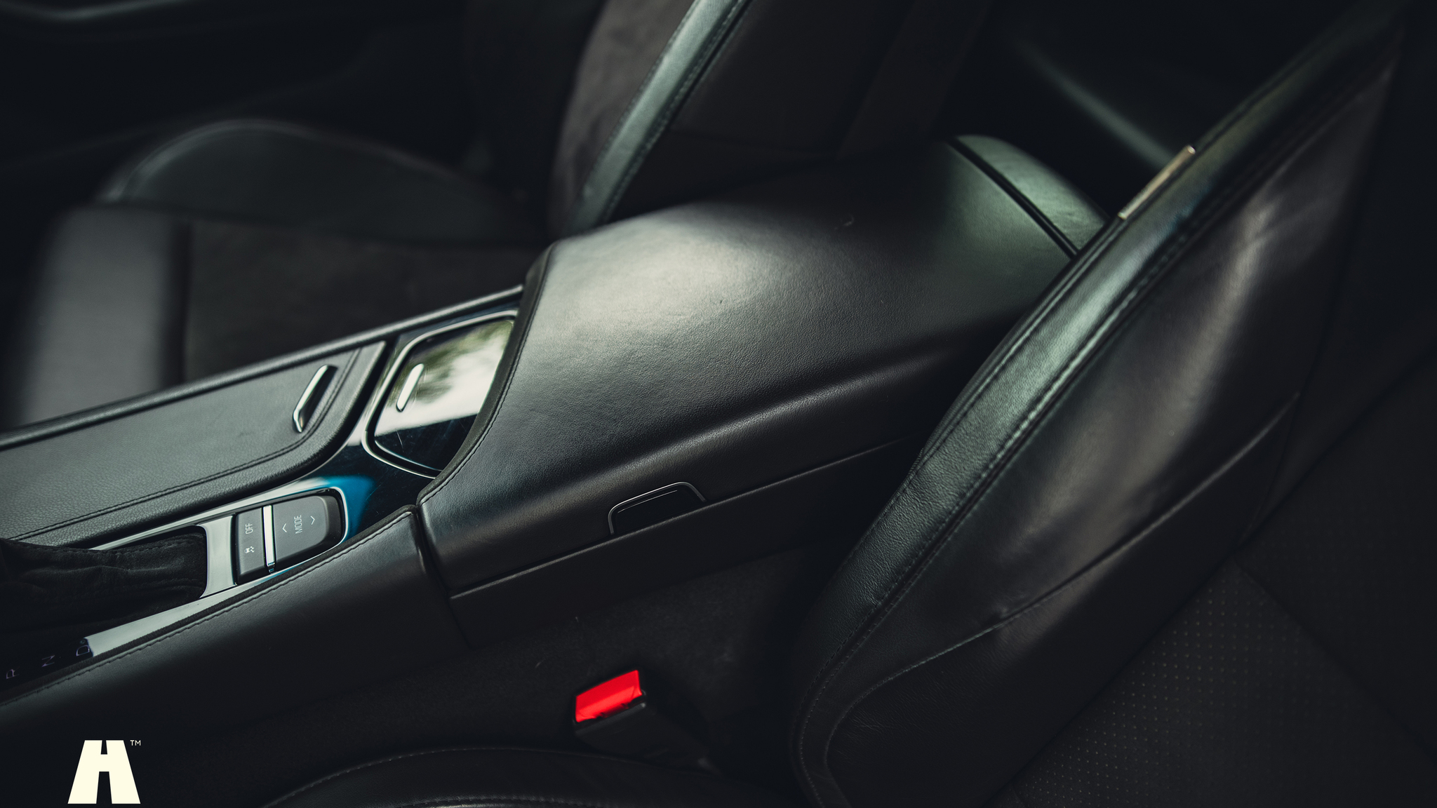 Innenraumfoto von 2018 Cadillac CTS-V Carbon Package